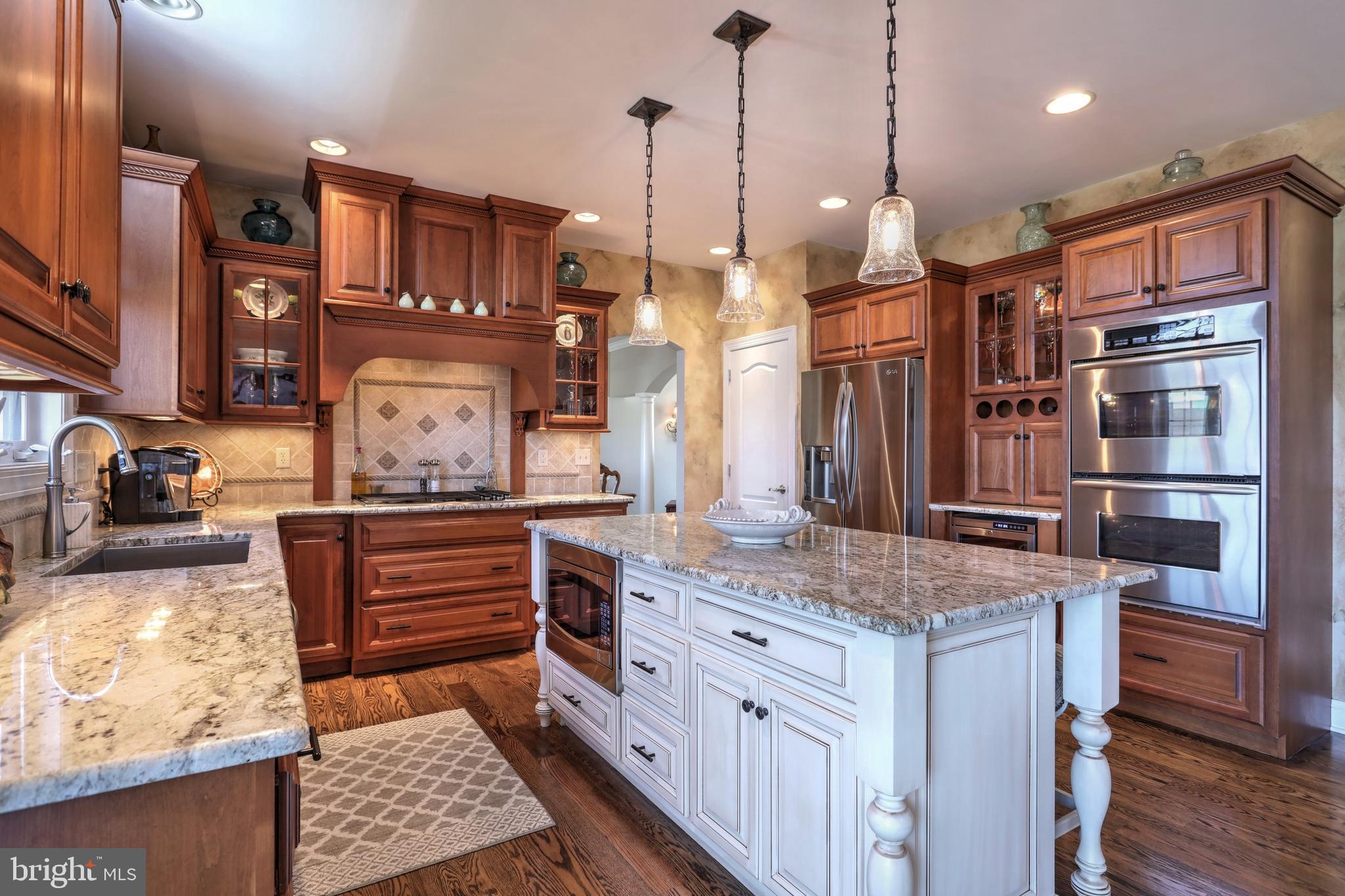 HAMPDEN SUMMIT - Residential