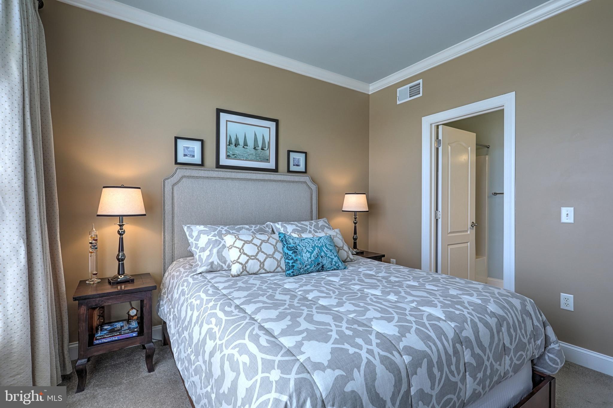 HAMPDEN SUMMIT - Residential