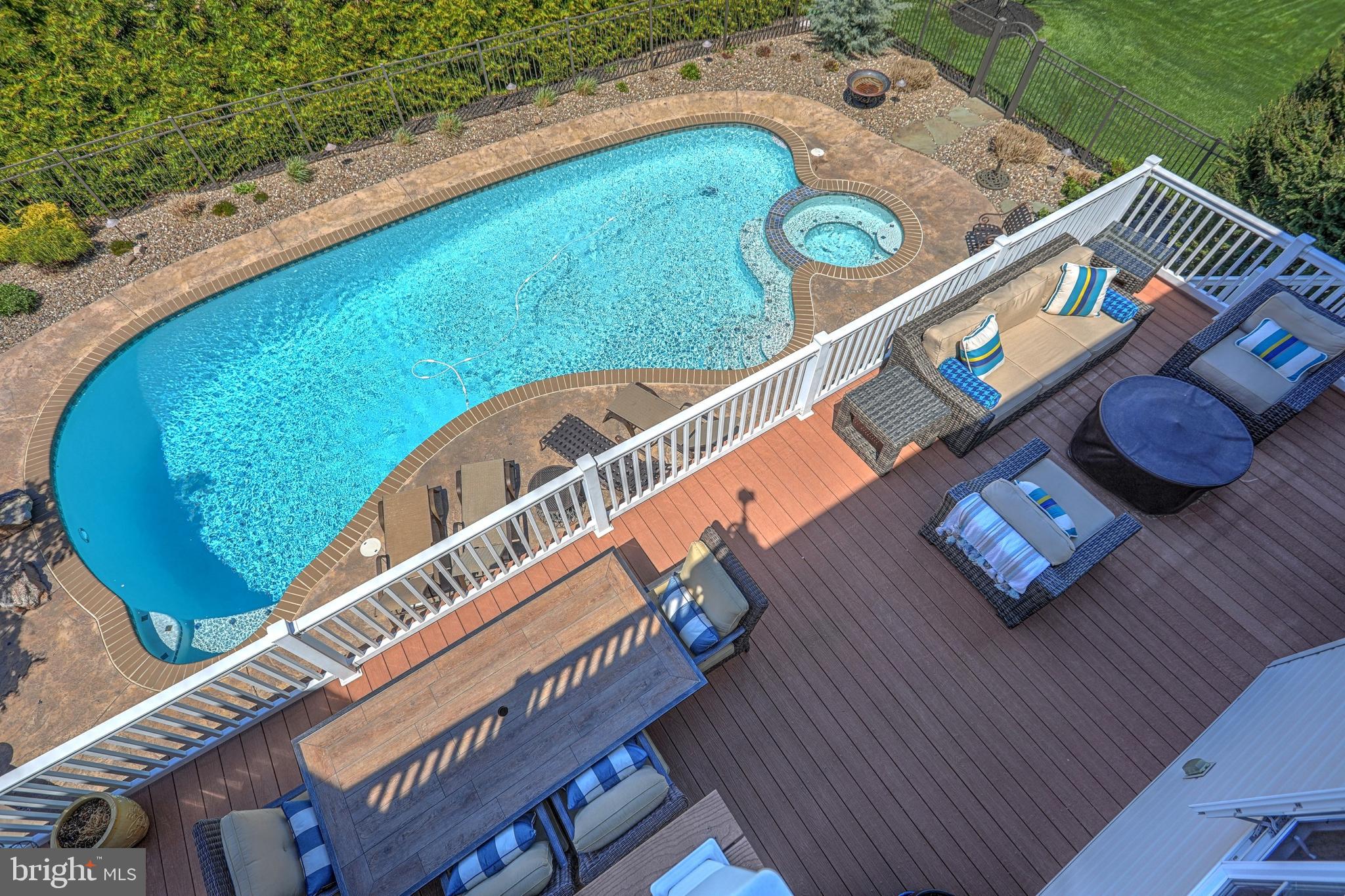 HAMPDEN SUMMIT - Residential