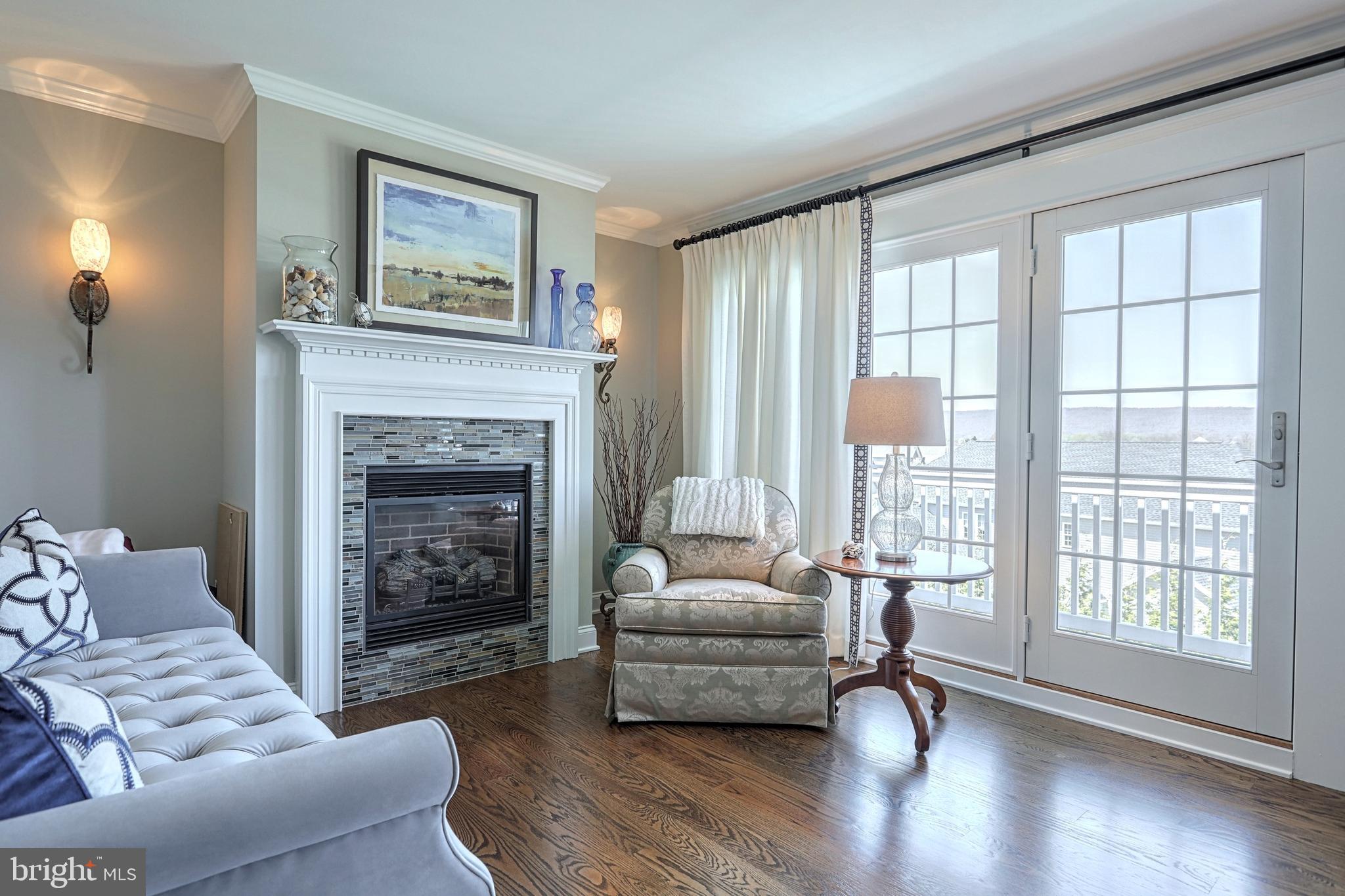 HAMPDEN SUMMIT - Residential