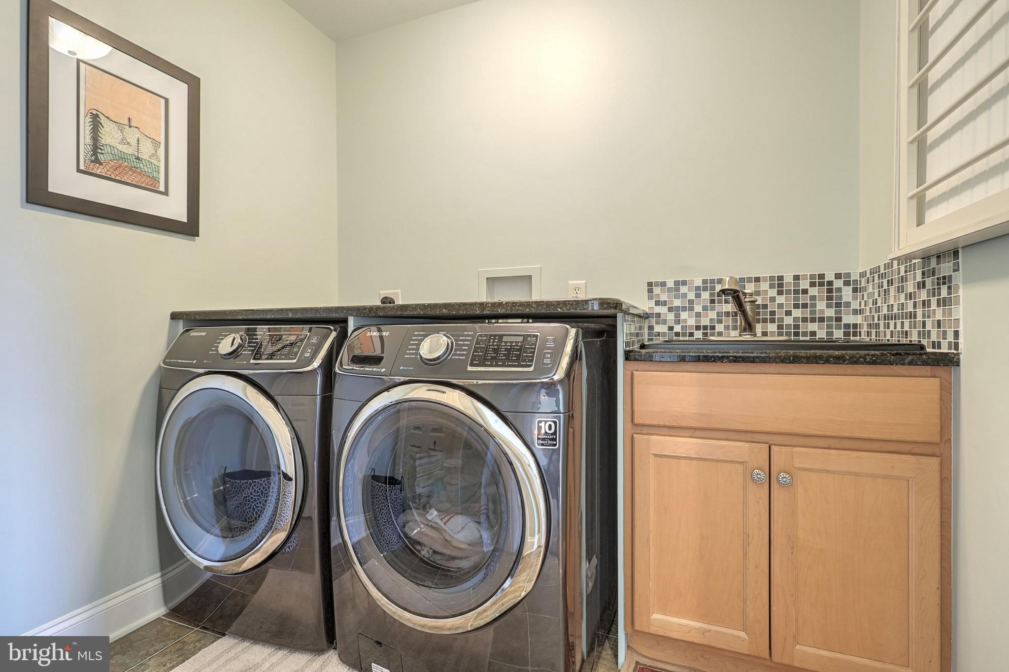 HAMPDEN SUMMIT - Residential