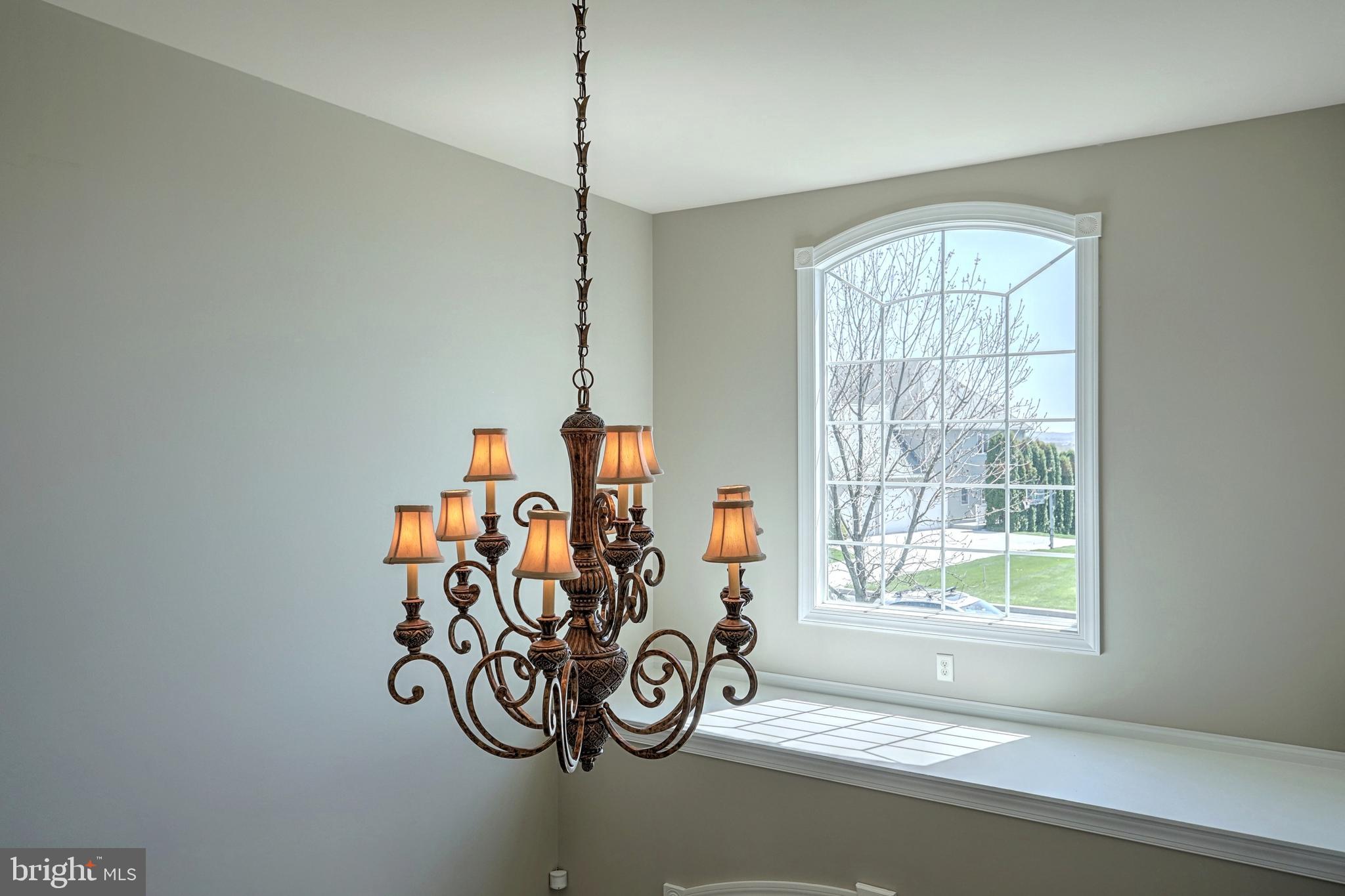 HAMPDEN SUMMIT - Residential