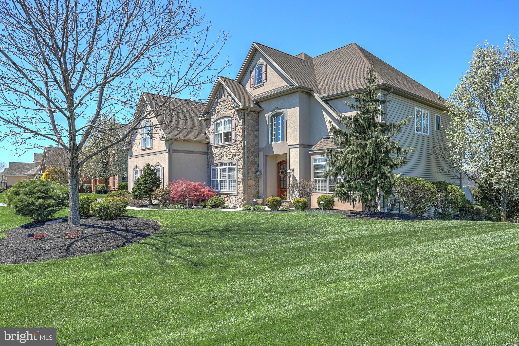 HAMPDEN SUMMIT - Residential