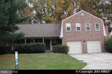 This charming home was builder's model home, completely renovated Recently,w/modern facilities for convenient life style, remodeled kitchen,stone bathrooms,powder room, shelved homeoffice,seramic tiled basement,very spacious master bedroom with sitting area, walking cedar closets,close to main arteries and downtown BETHESDA,nice & quite backyard, new homes behind the trees,community tennis ct & play ground. For more informations please call very helpful agent
