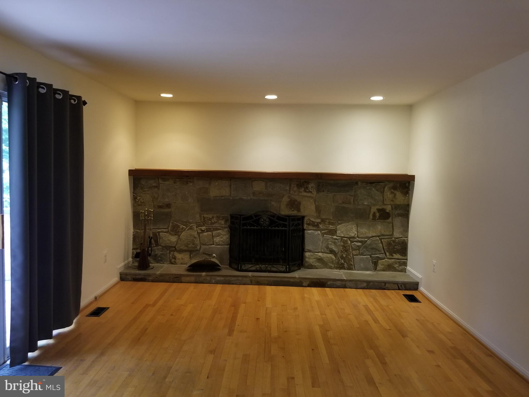 STRATTON COMMONS - Residential Lease