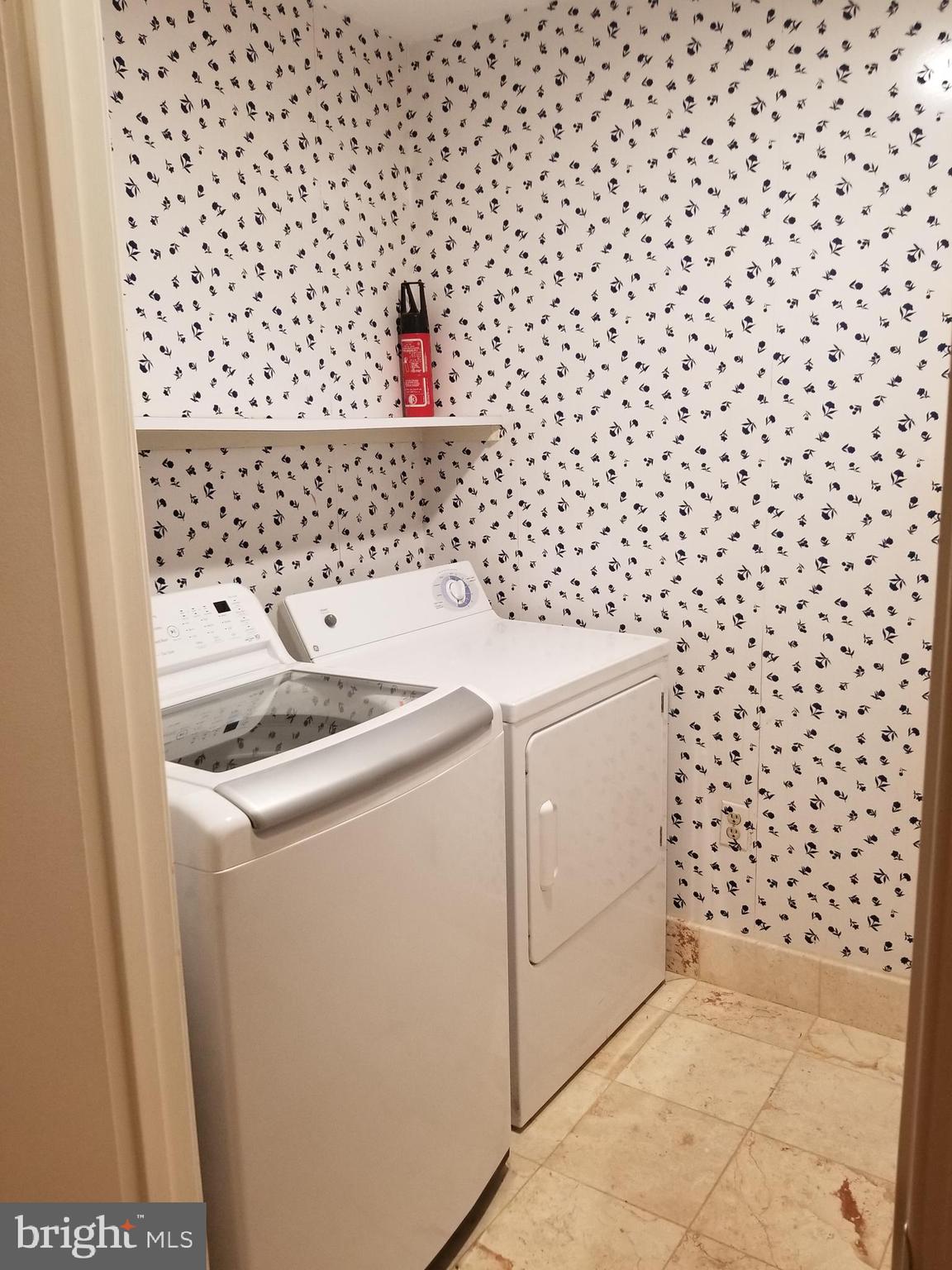 STRATTON COMMONS - Residential Lease