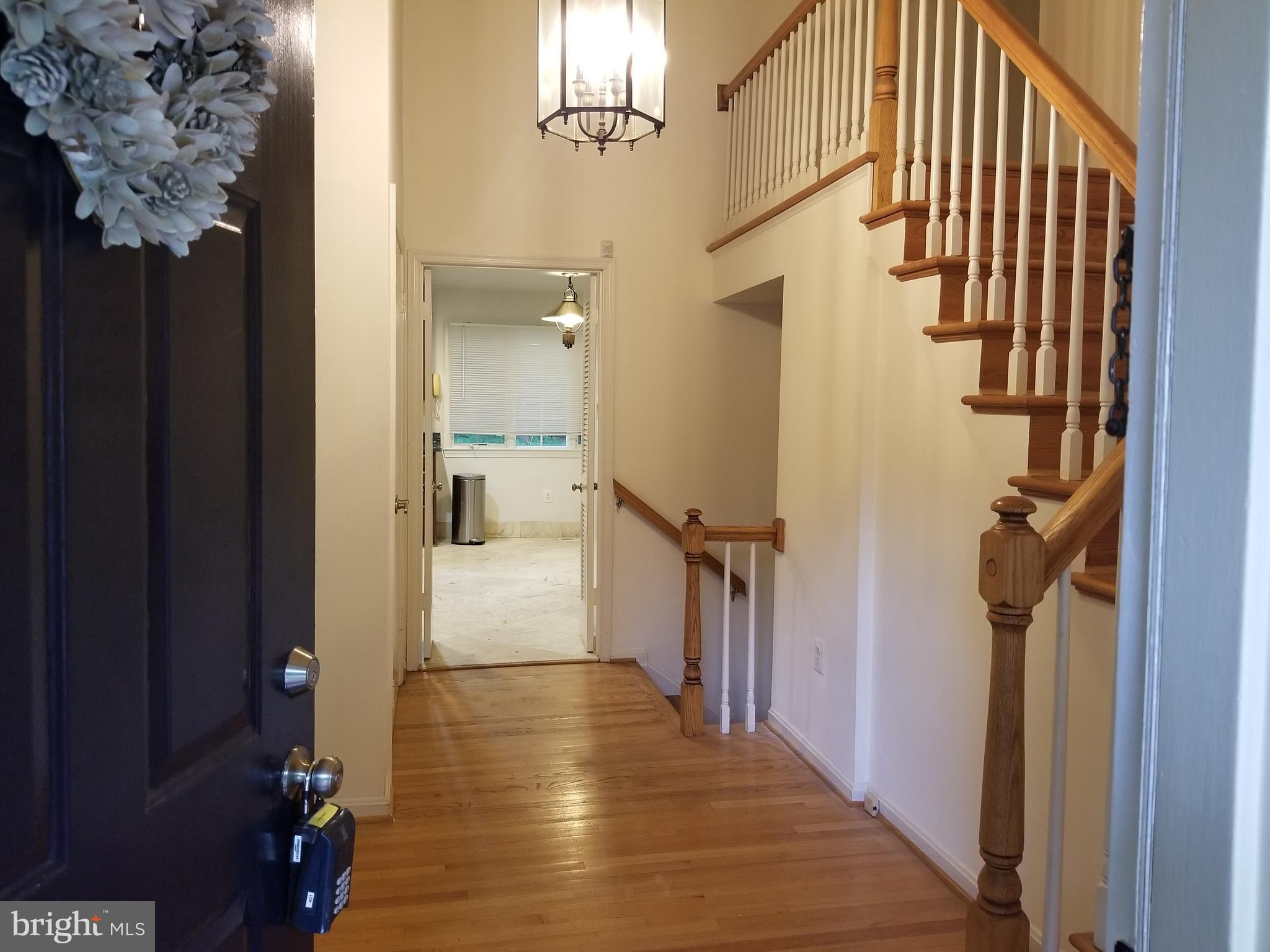 STRATTON COMMONS - Residential Lease