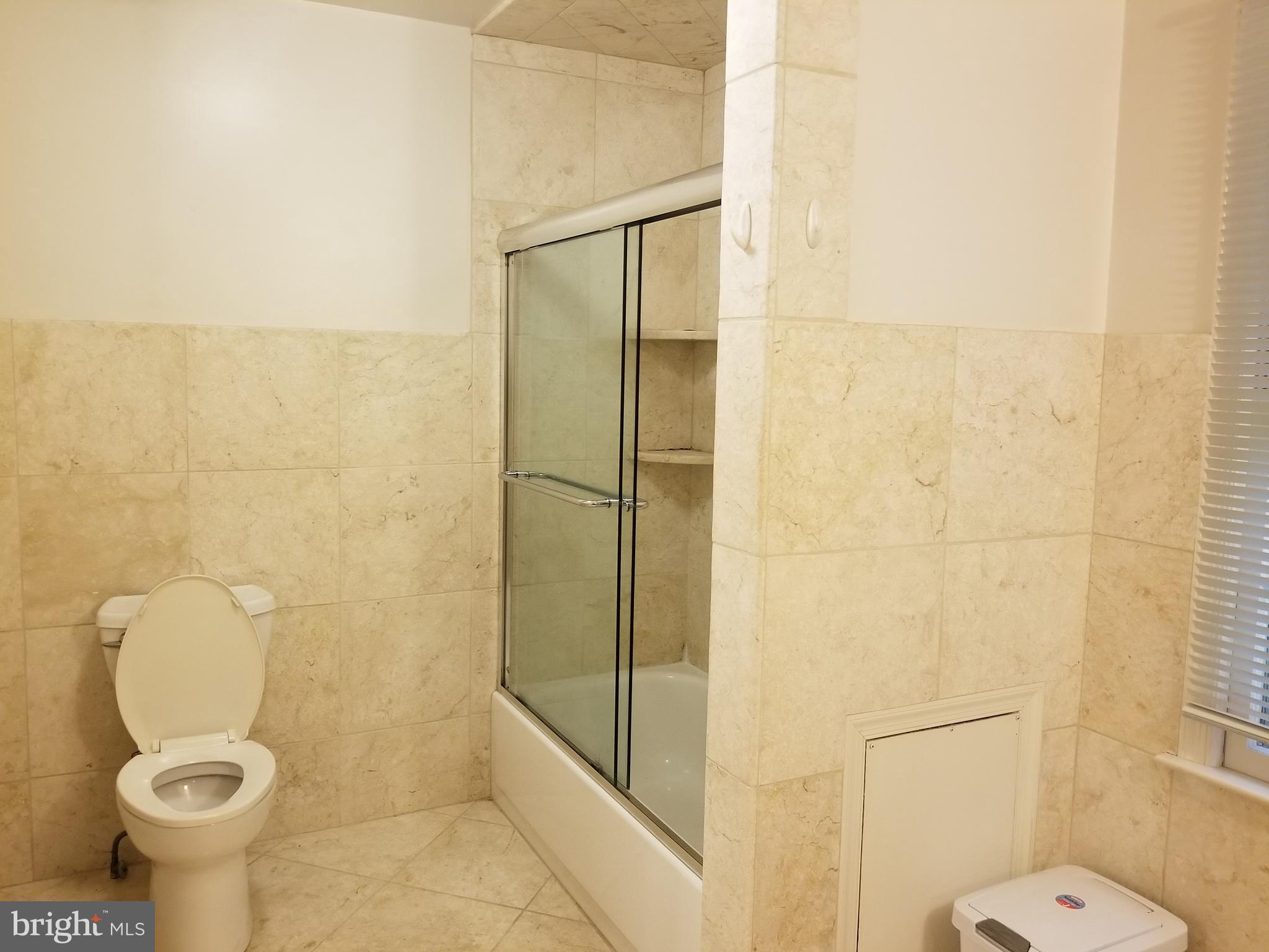 STRATTON COMMONS - Residential Lease