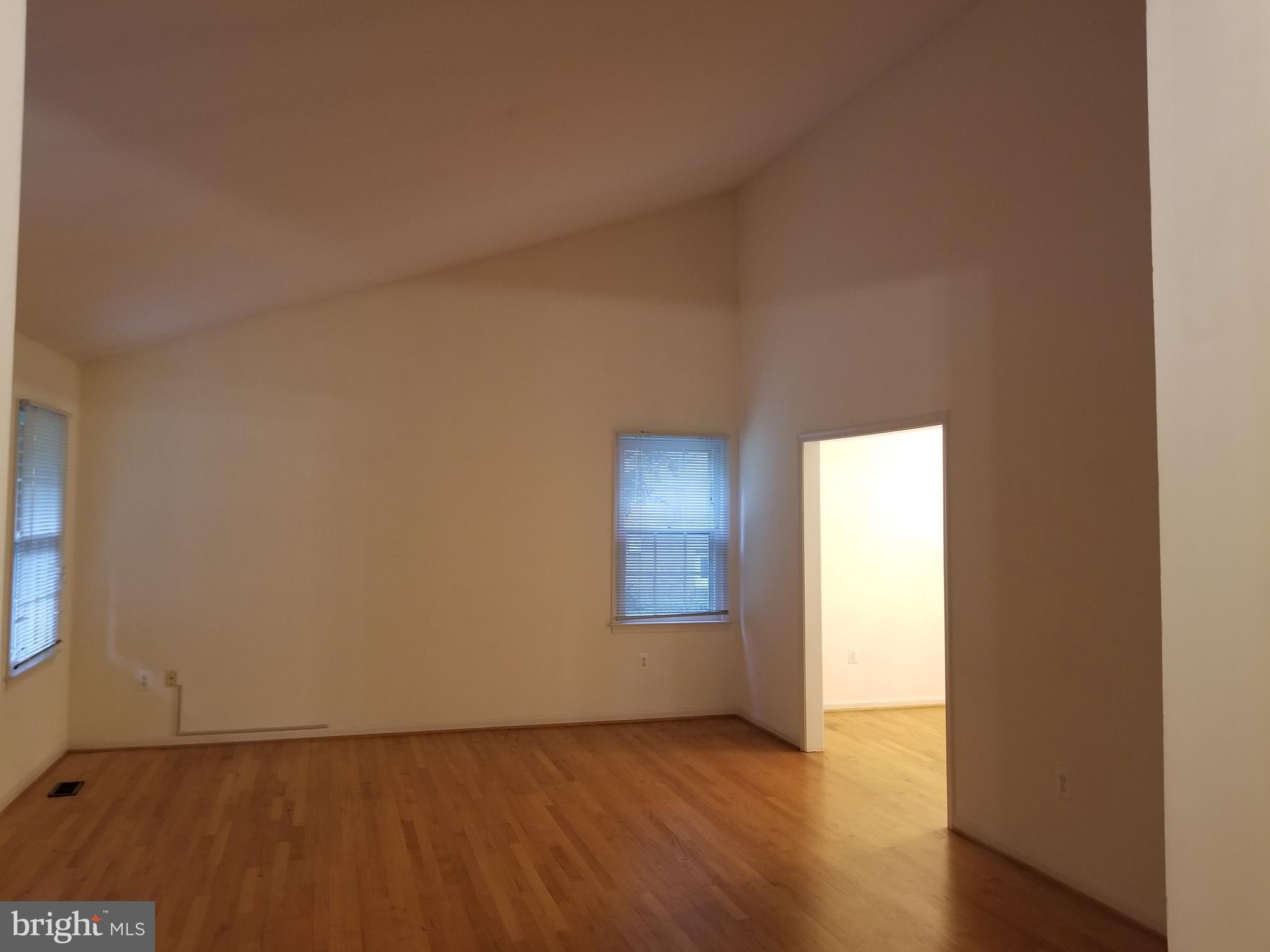 STRATTON COMMONS - Residential Lease