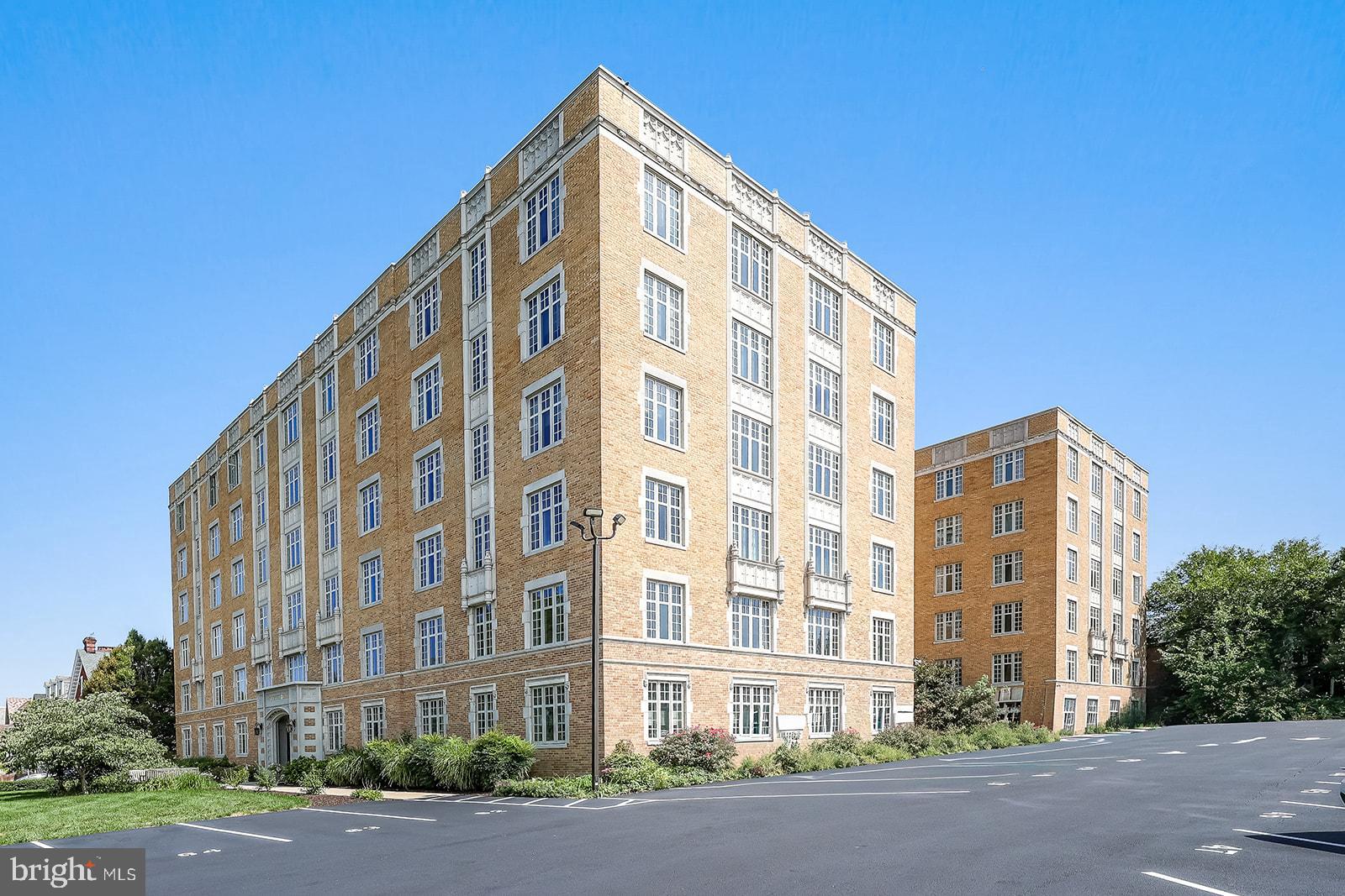 1525 N FRONT STREET APT 404