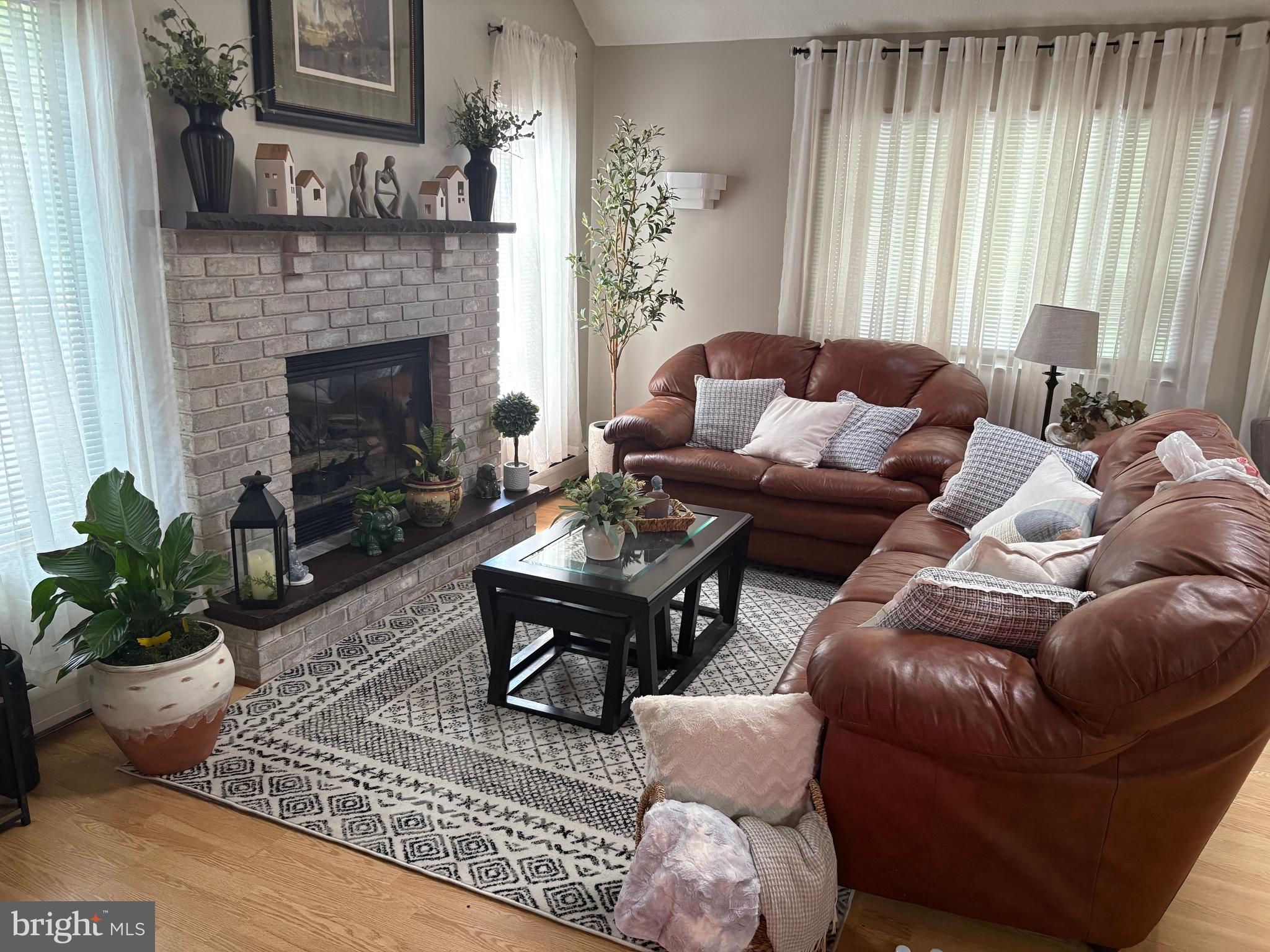 PINE RIDGE - Residential