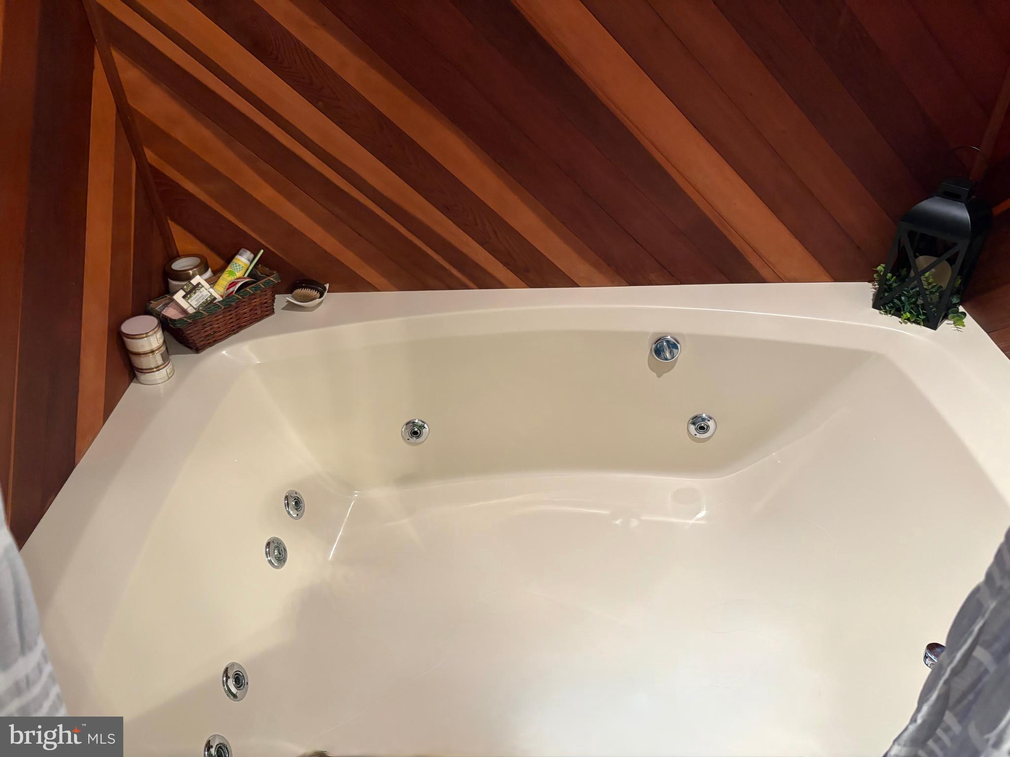 PINE RIDGE - Residential