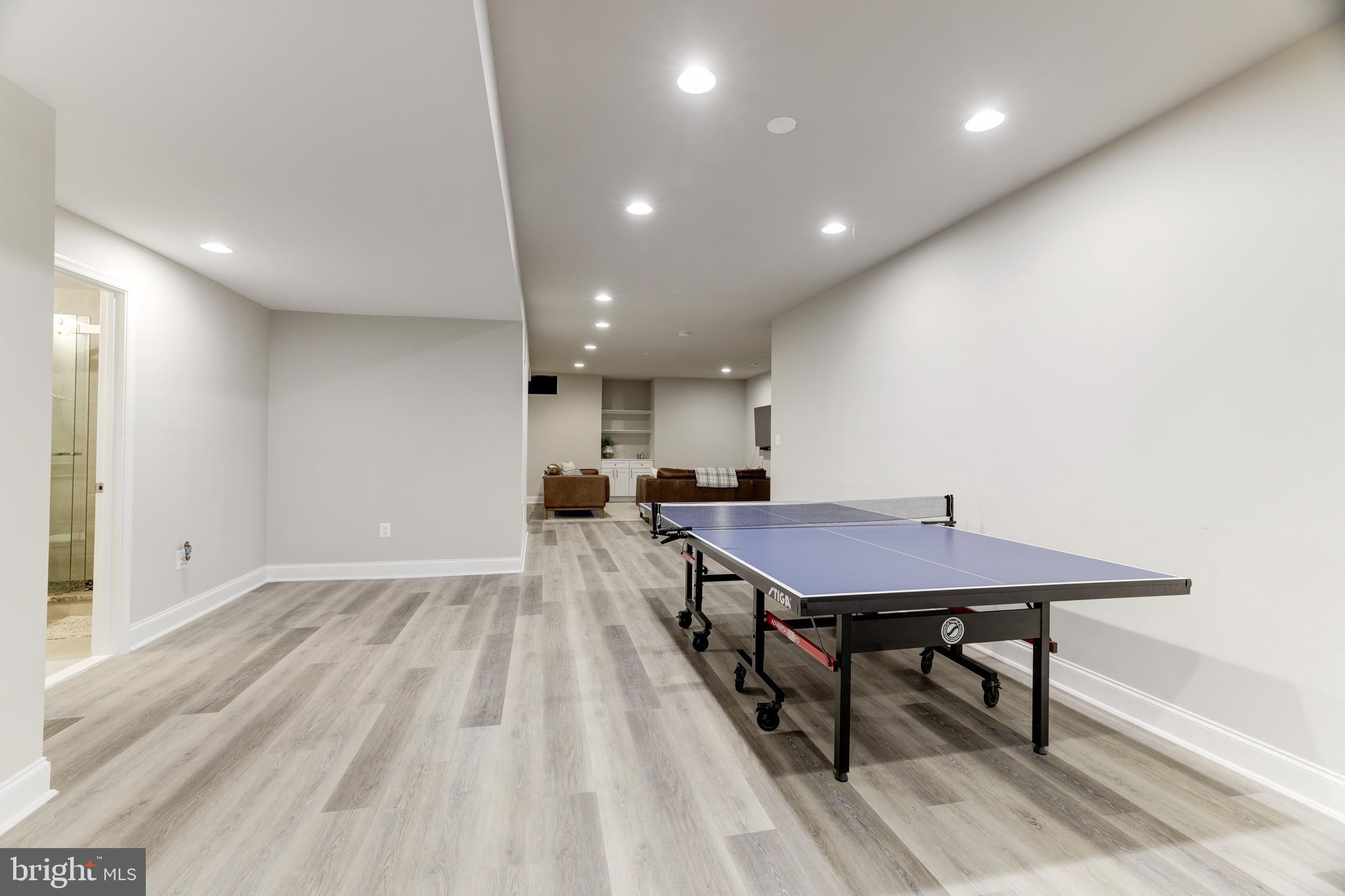 BELMONT COUNTRY CLUB - Residential