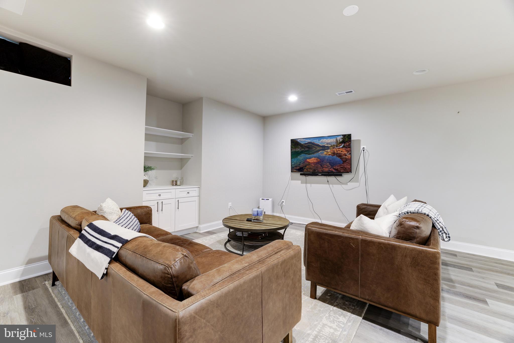 BELMONT COUNTRY CLUB - Residential