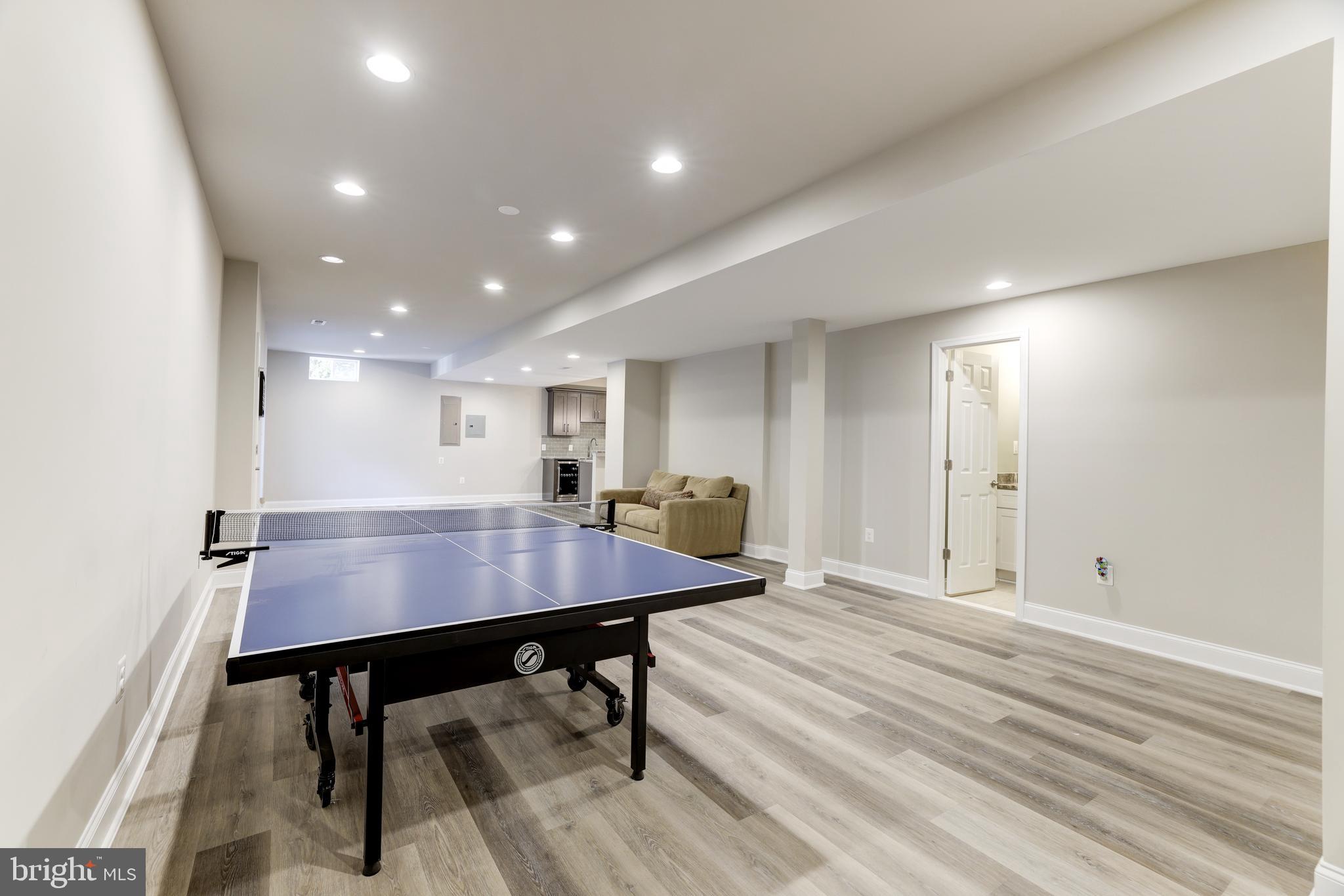 BELMONT COUNTRY CLUB - Residential