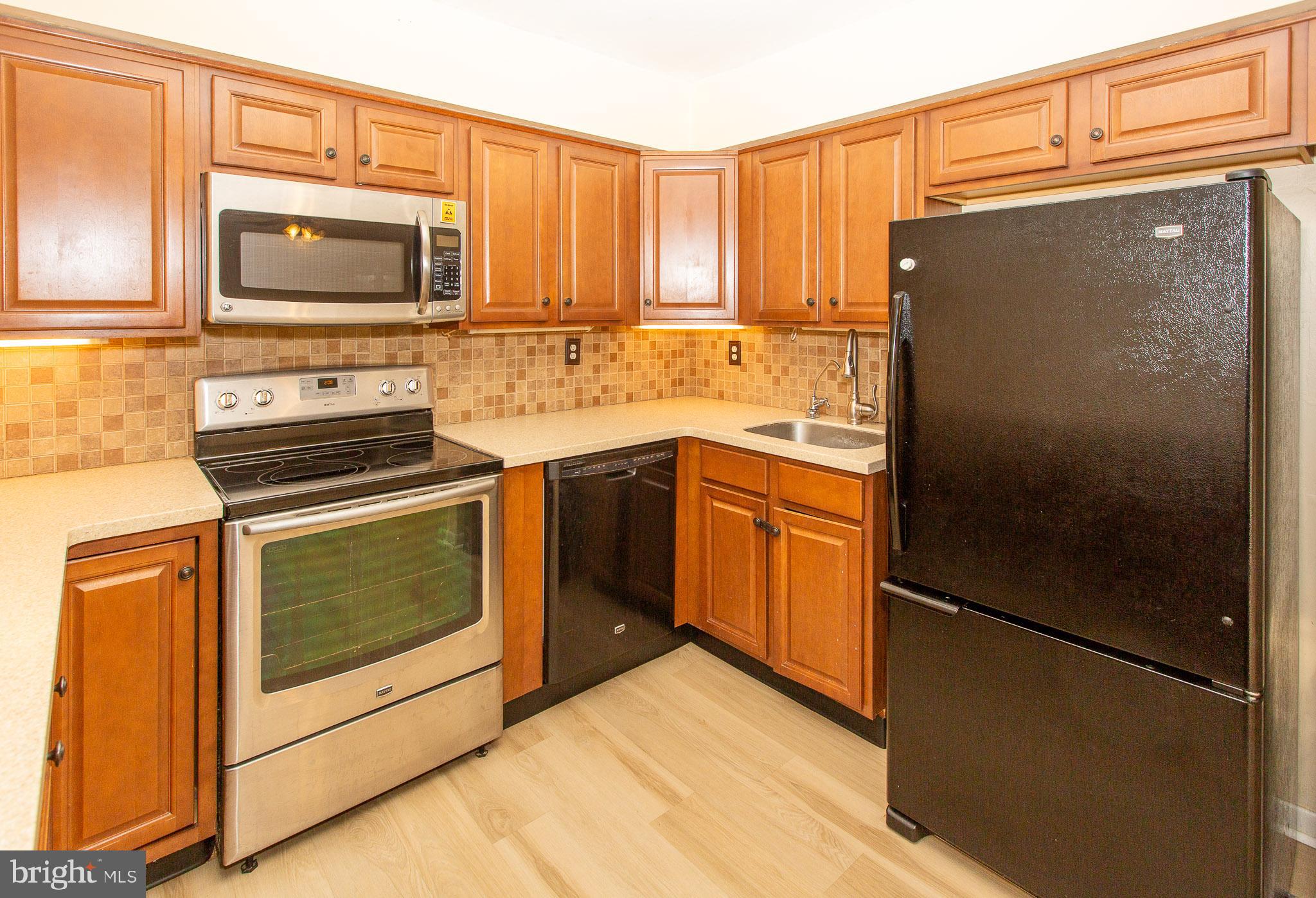 MAPLE HILL - Residential