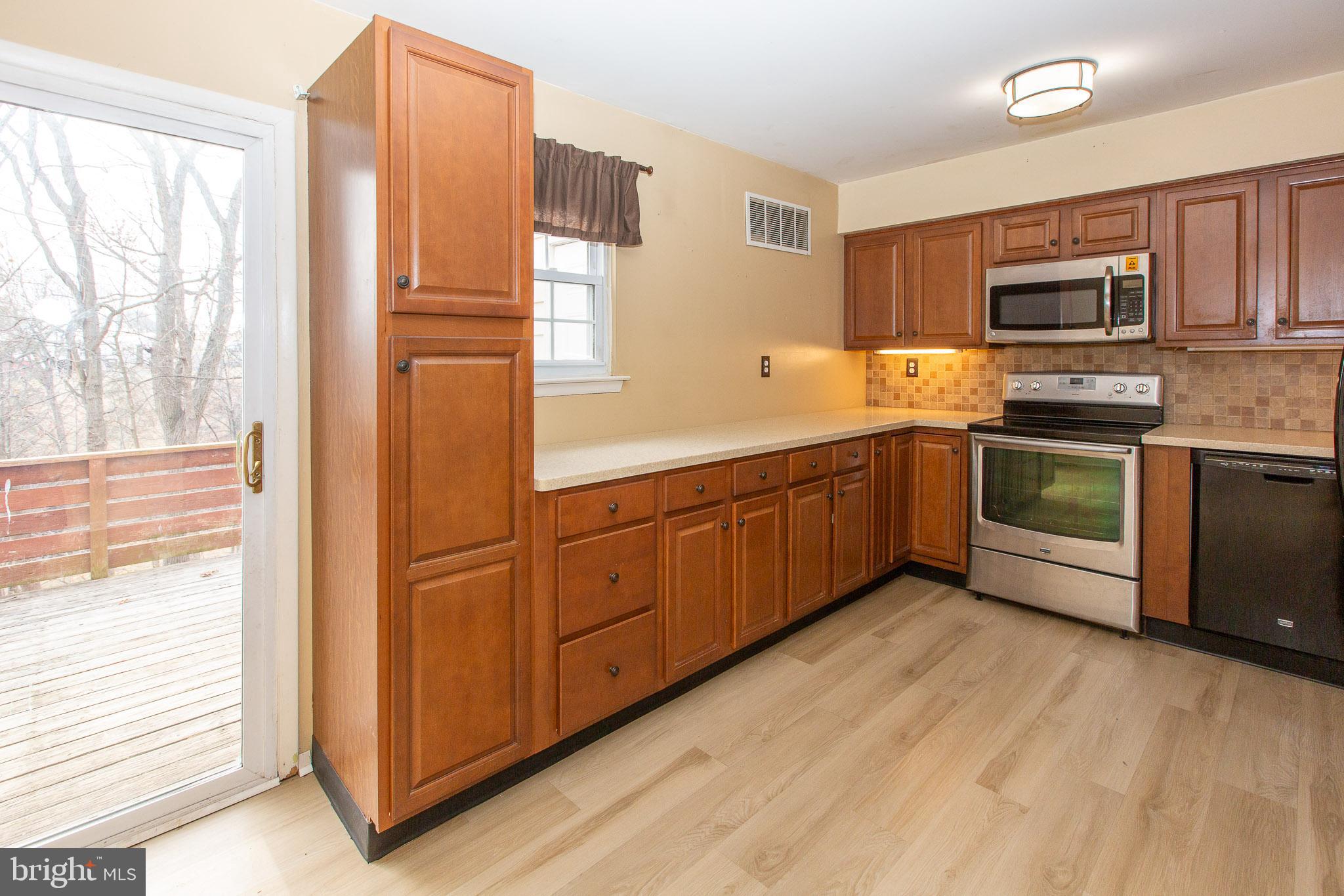 MAPLE HILL - Residential