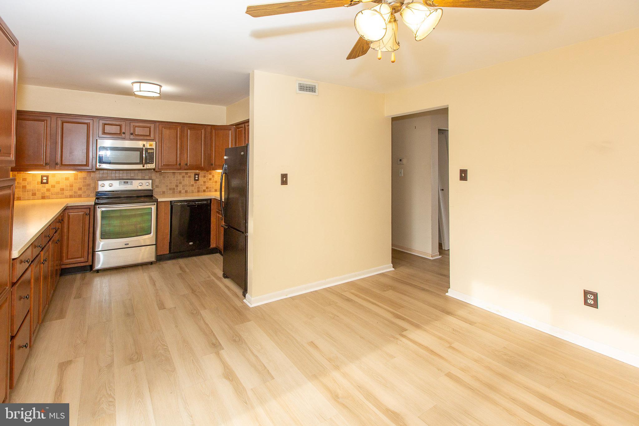 MAPLE HILL - Residential