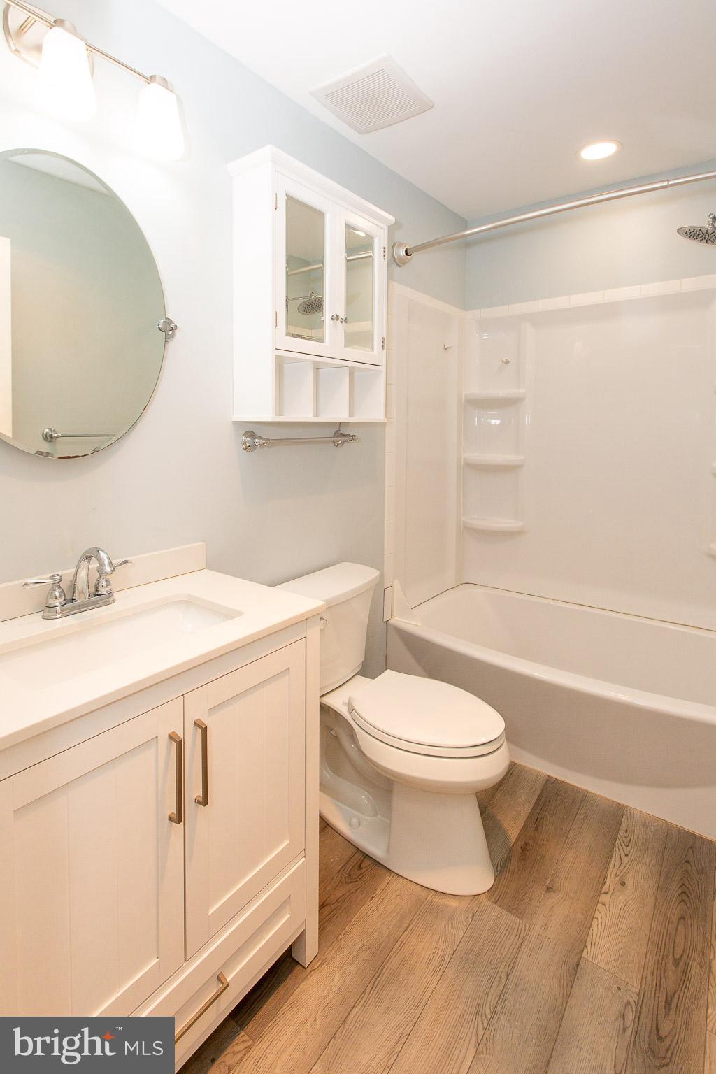 MAPLE HILL - Residential