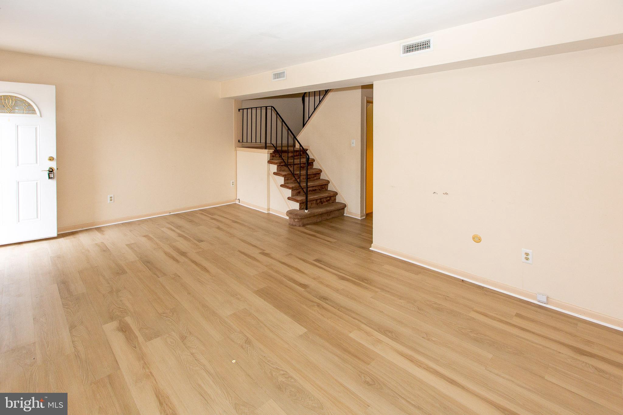 MAPLE HILL - Residential