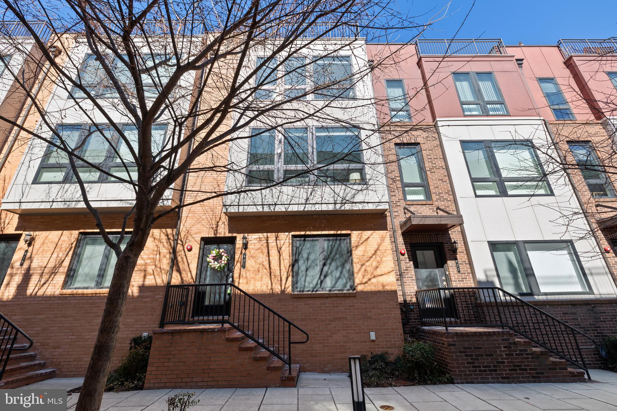 CAMERON PARK - Residential