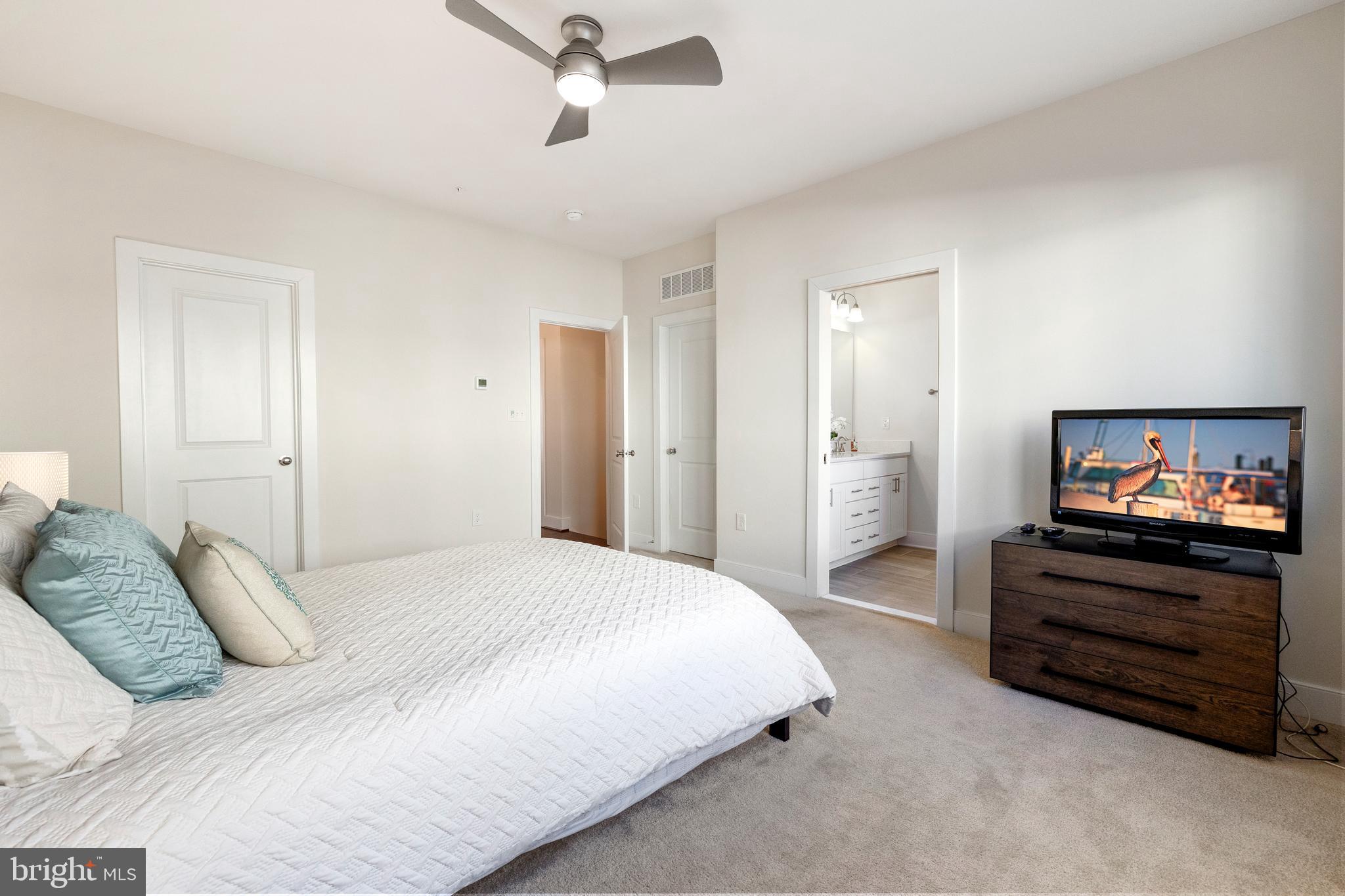 CAMERON PARK - Residential