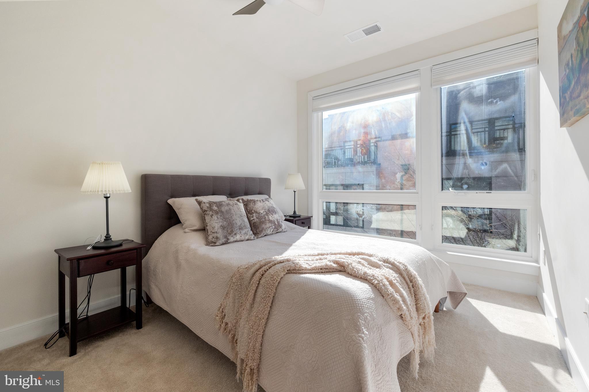 CAMERON PARK - Residential