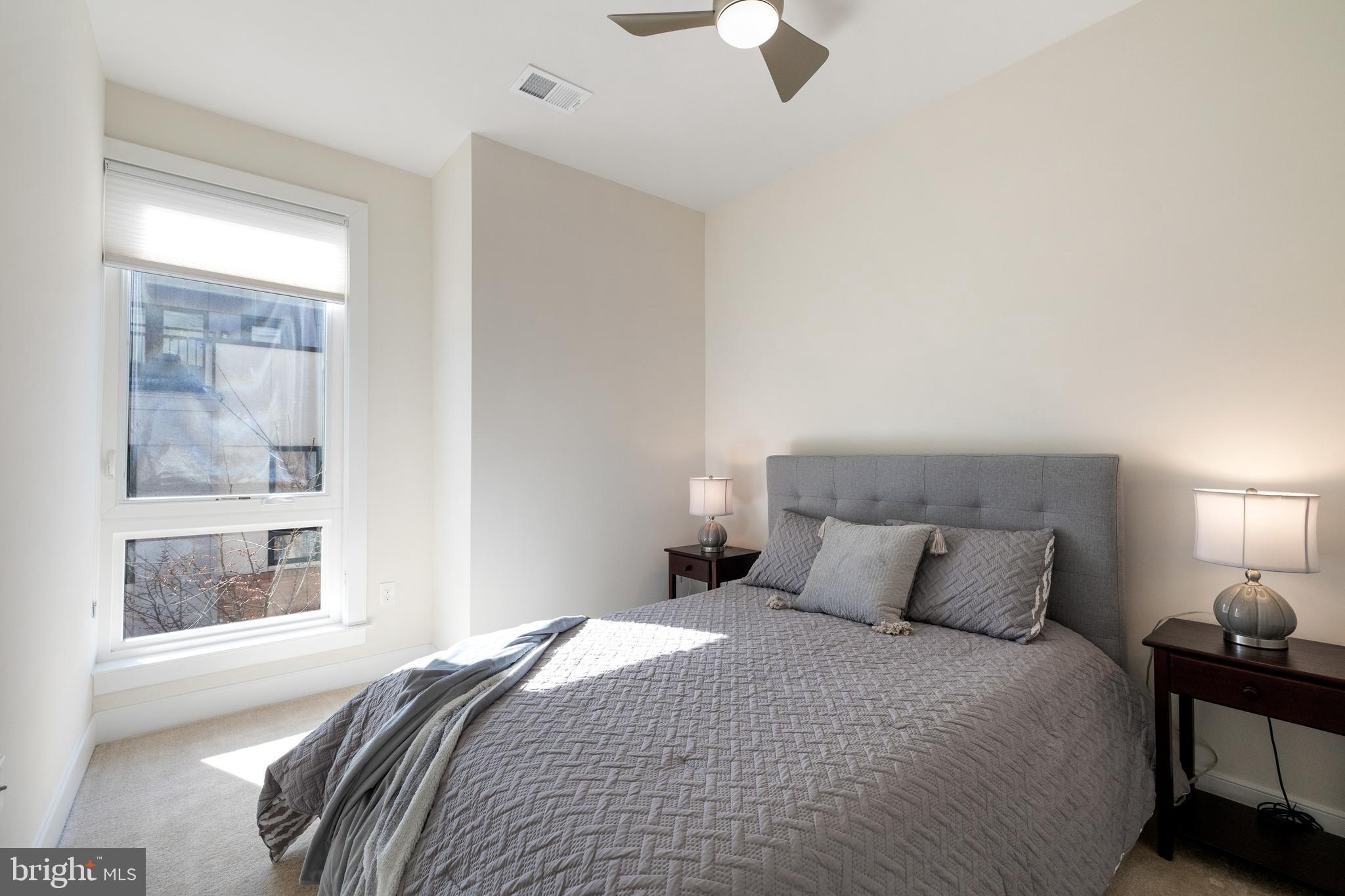 CAMERON PARK - Residential