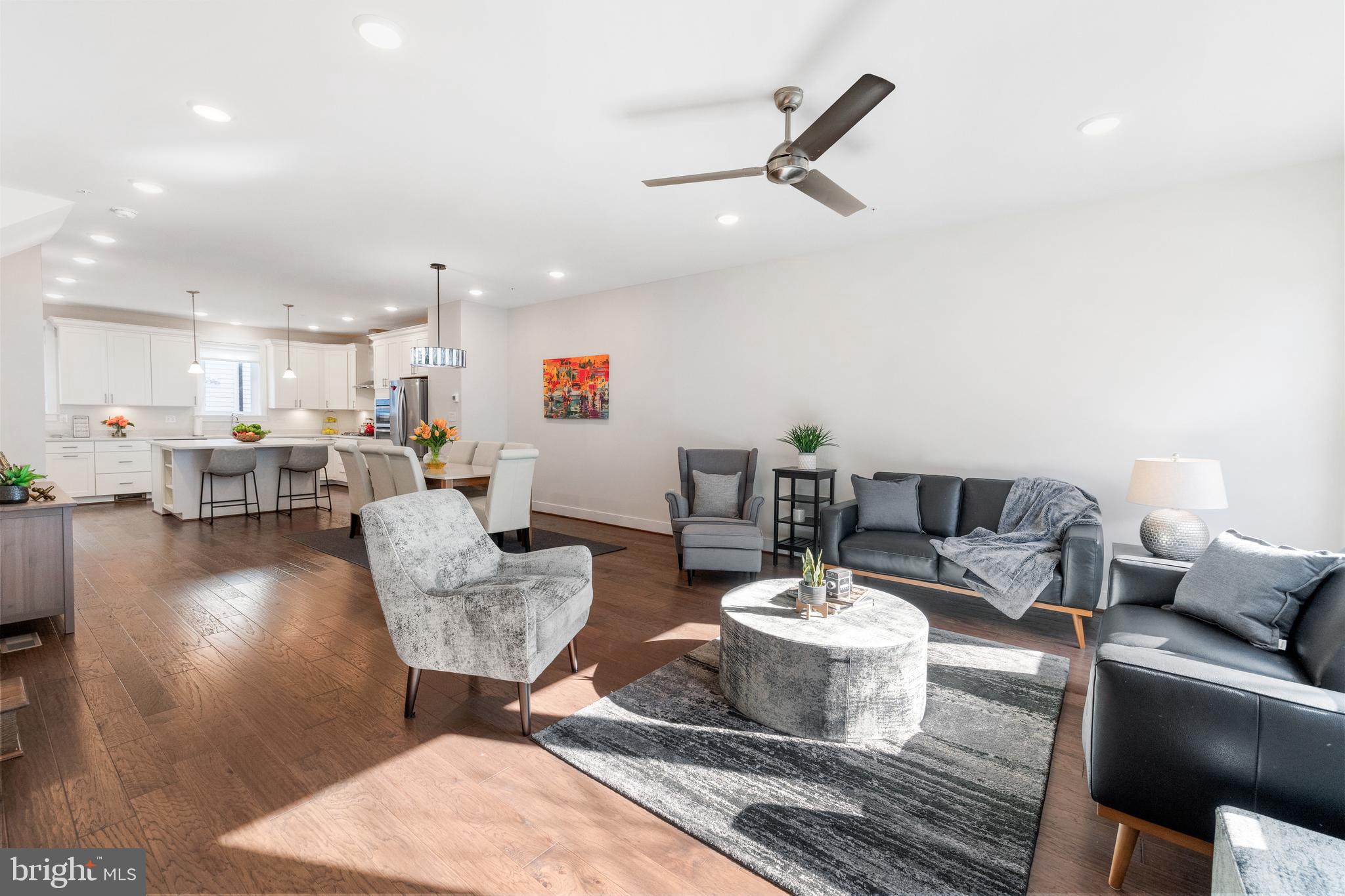 CAMERON PARK - Residential