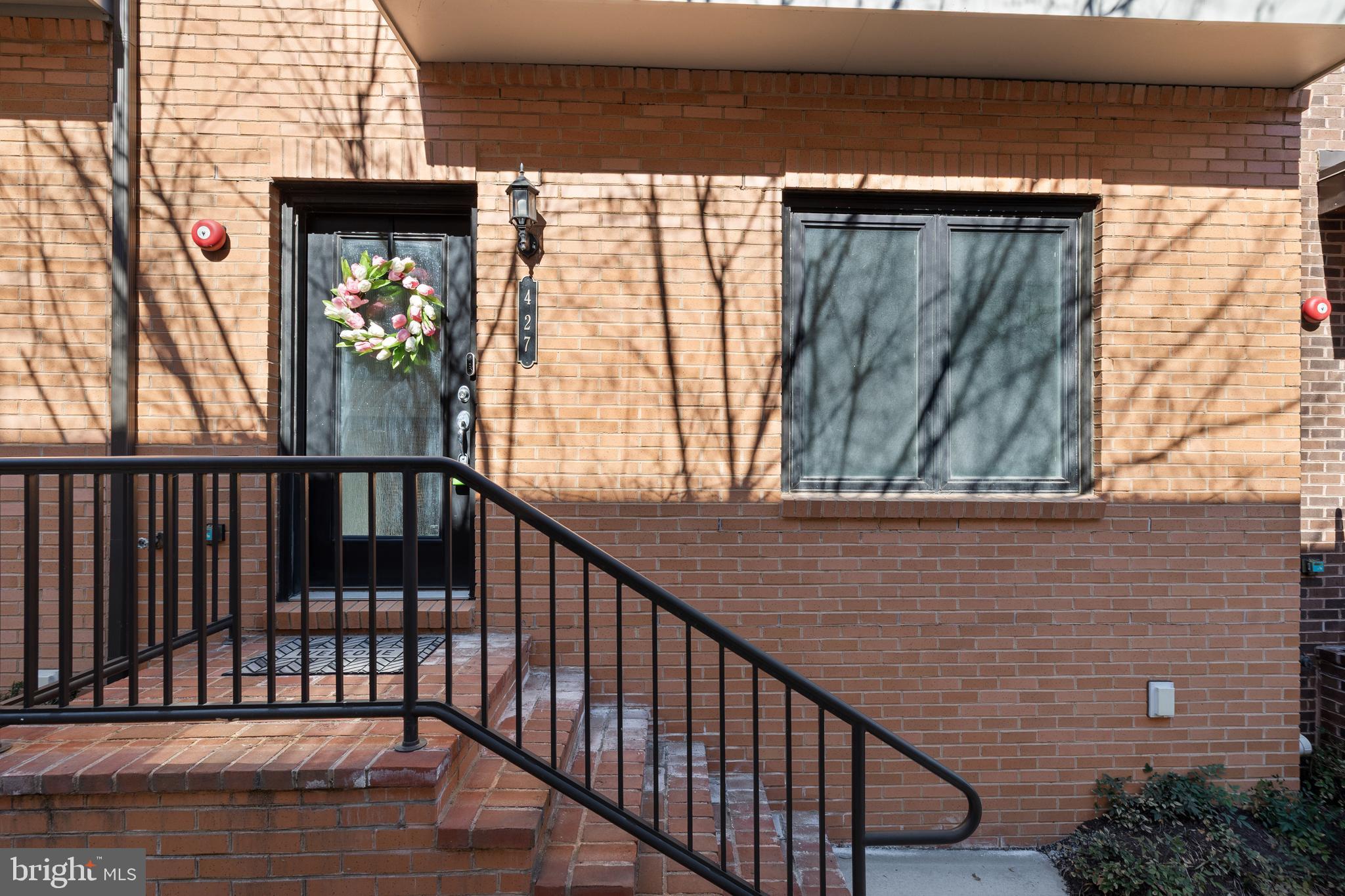 CAMERON PARK - Residential