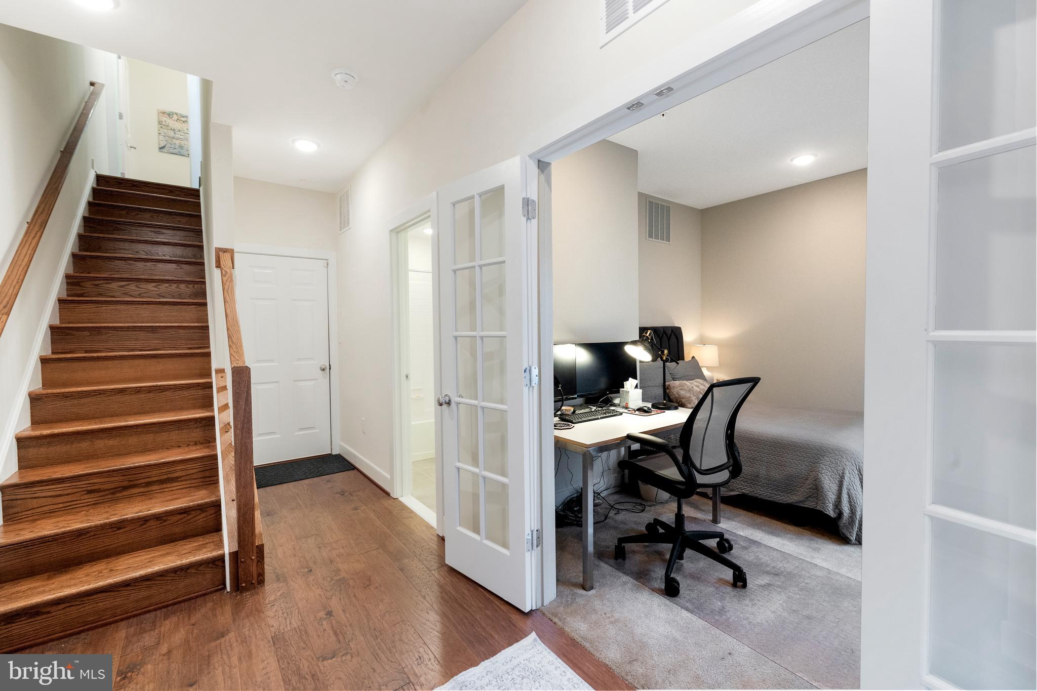 CAMERON PARK - Residential