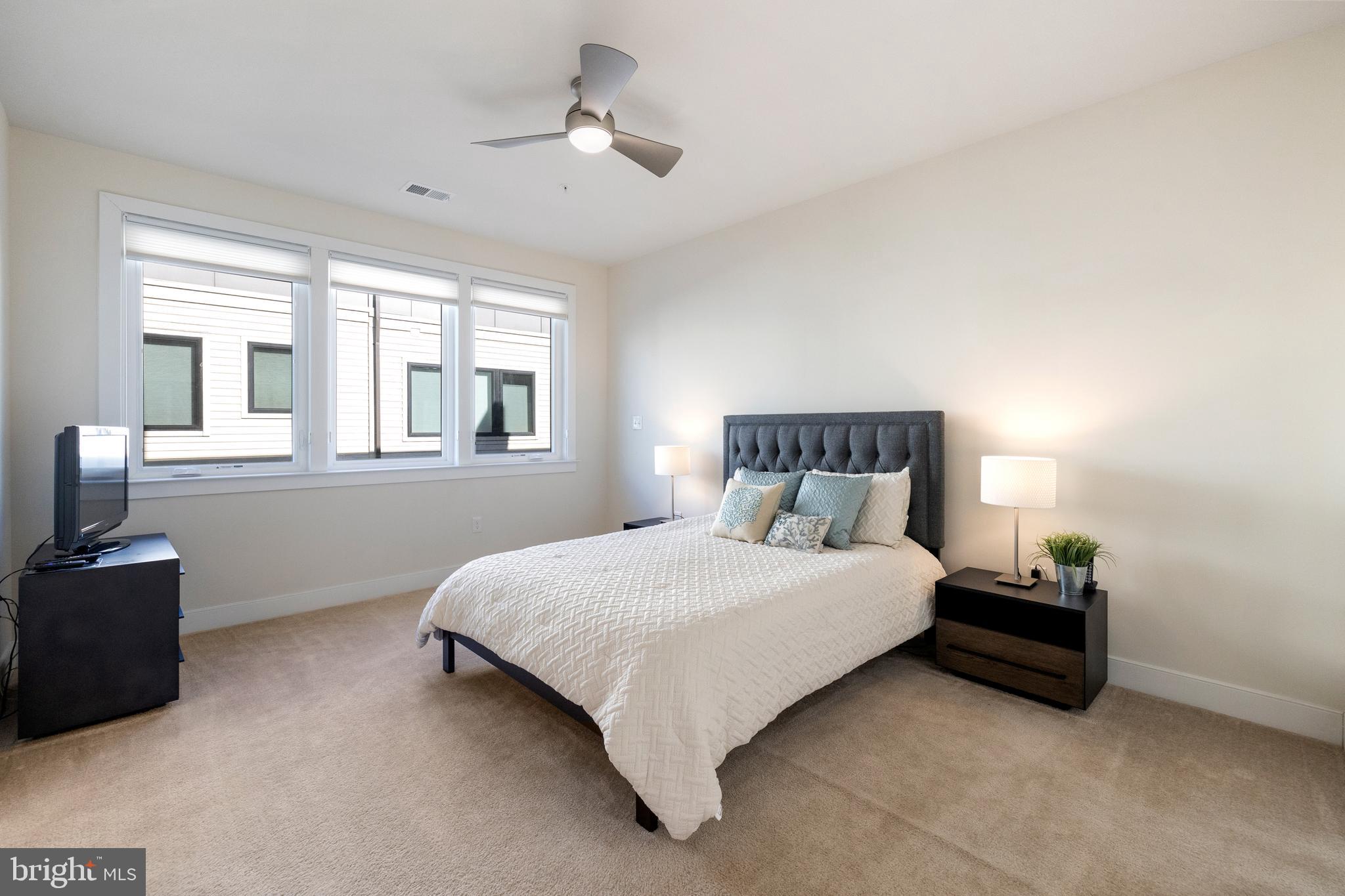 CAMERON PARK - Residential