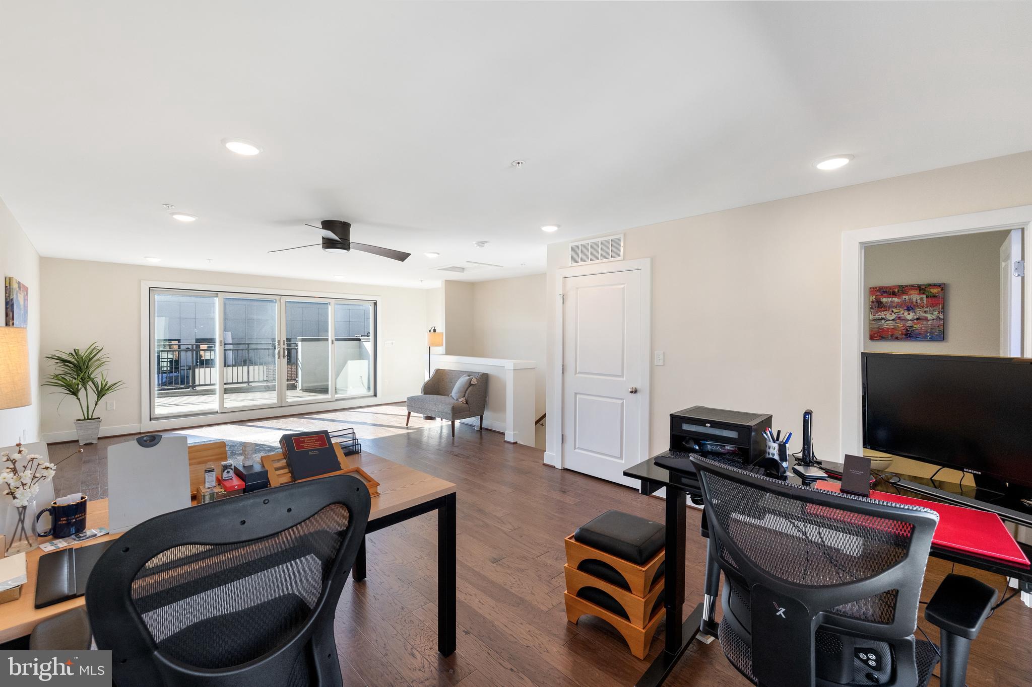 CAMERON PARK - Residential