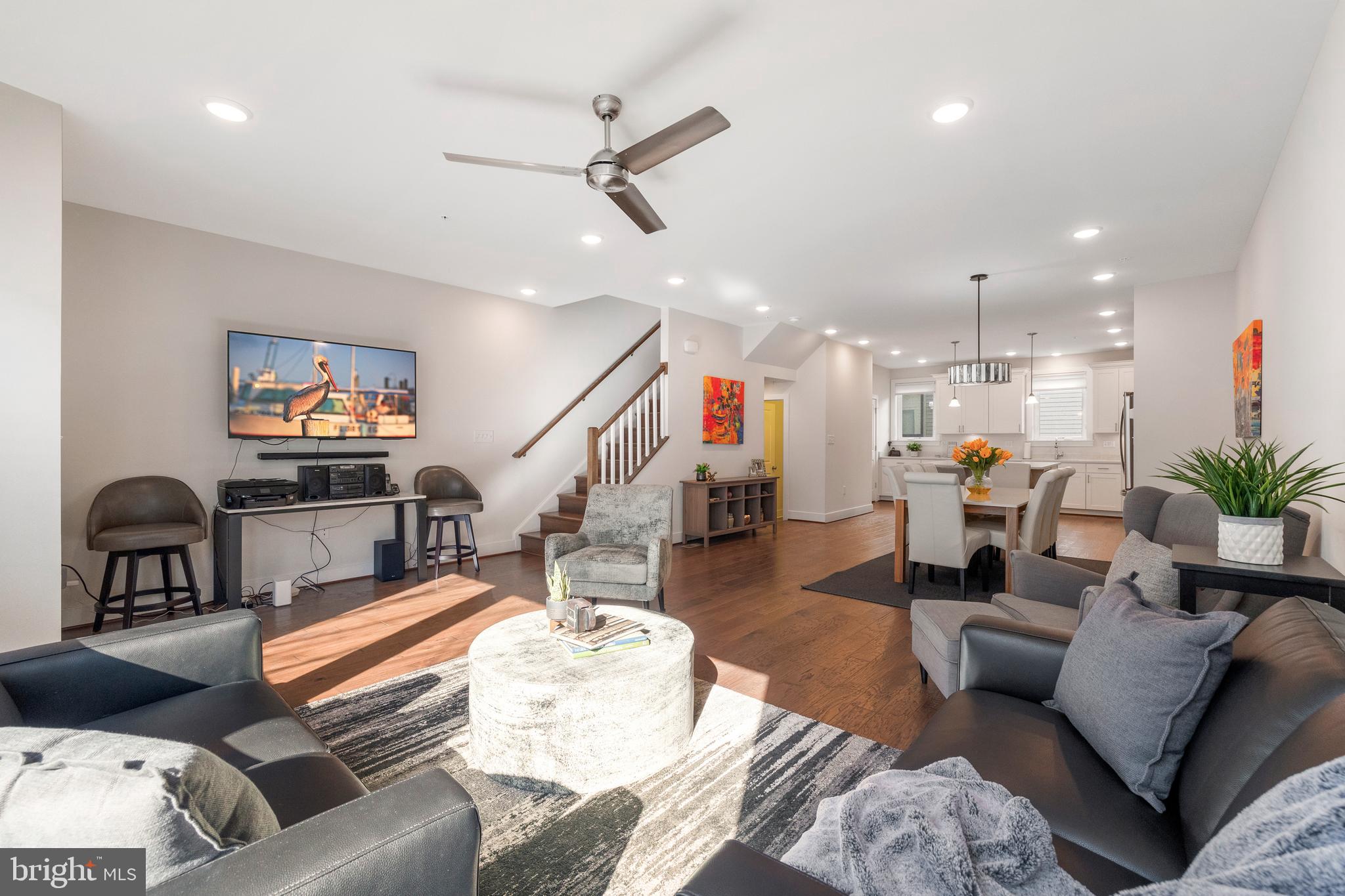 CAMERON PARK - Residential