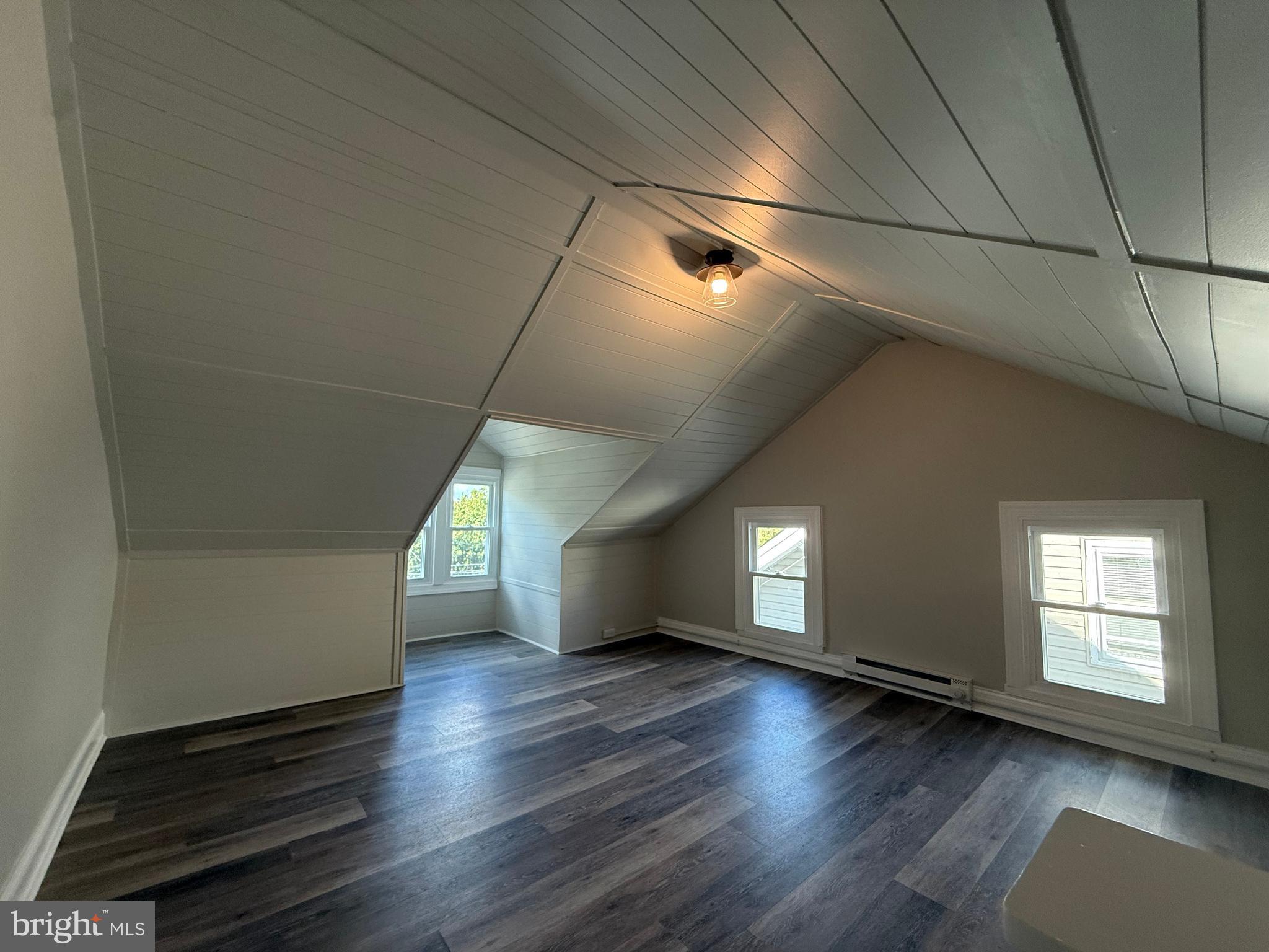 MANSION HEIGHTS - Residential Lease