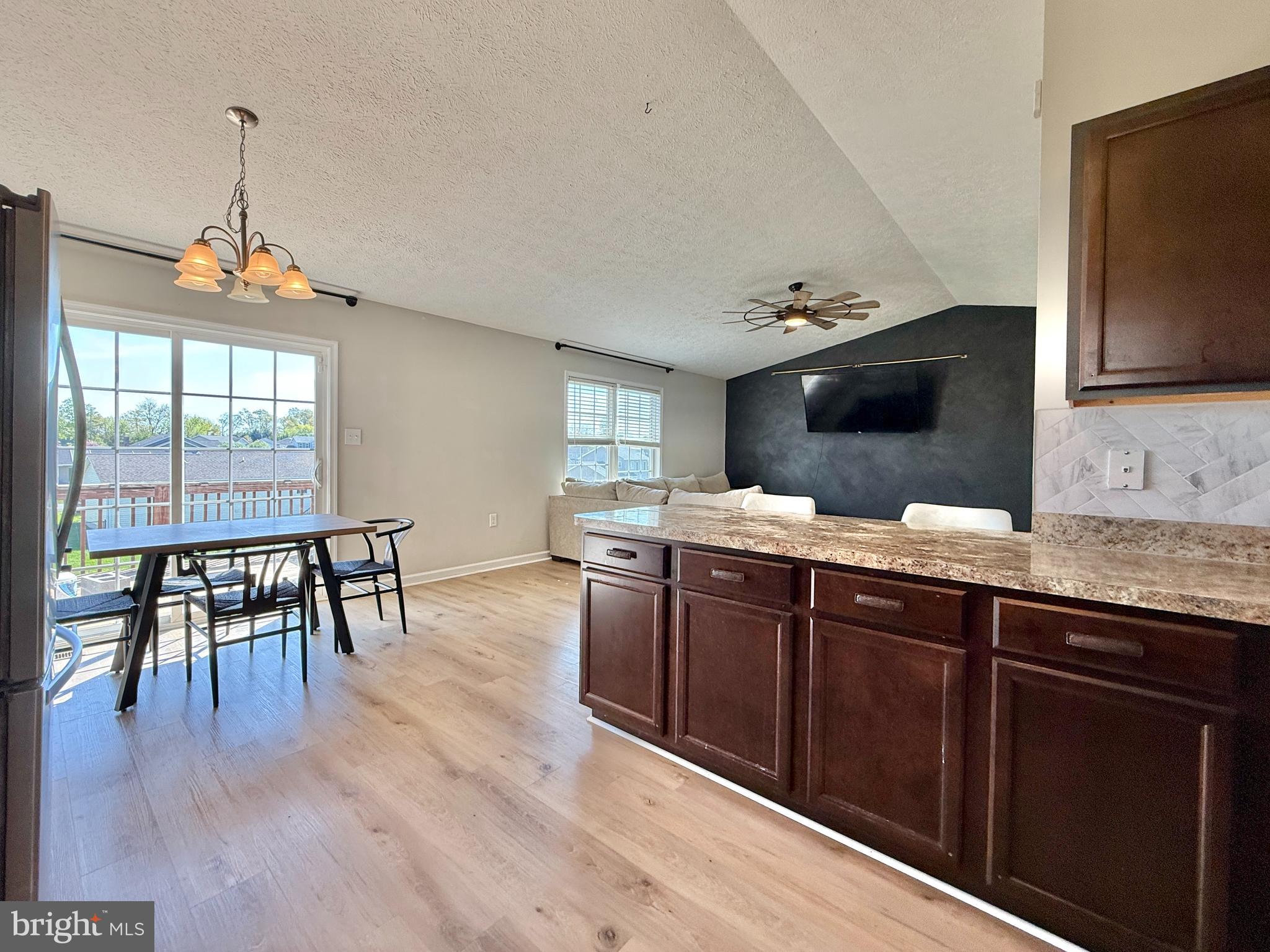 PEBBLE RIDGE - Residential