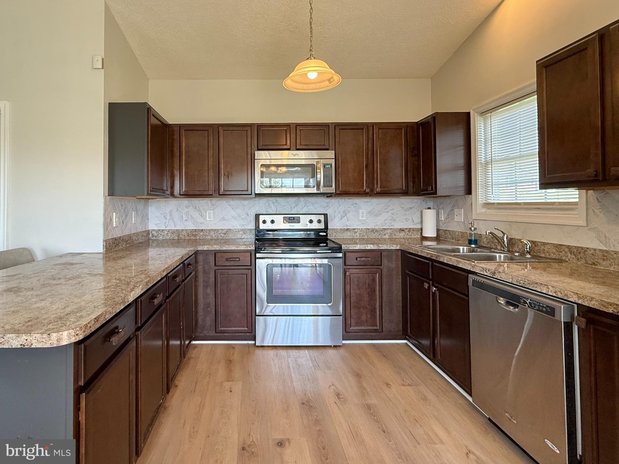 PEBBLE RIDGE - Residential