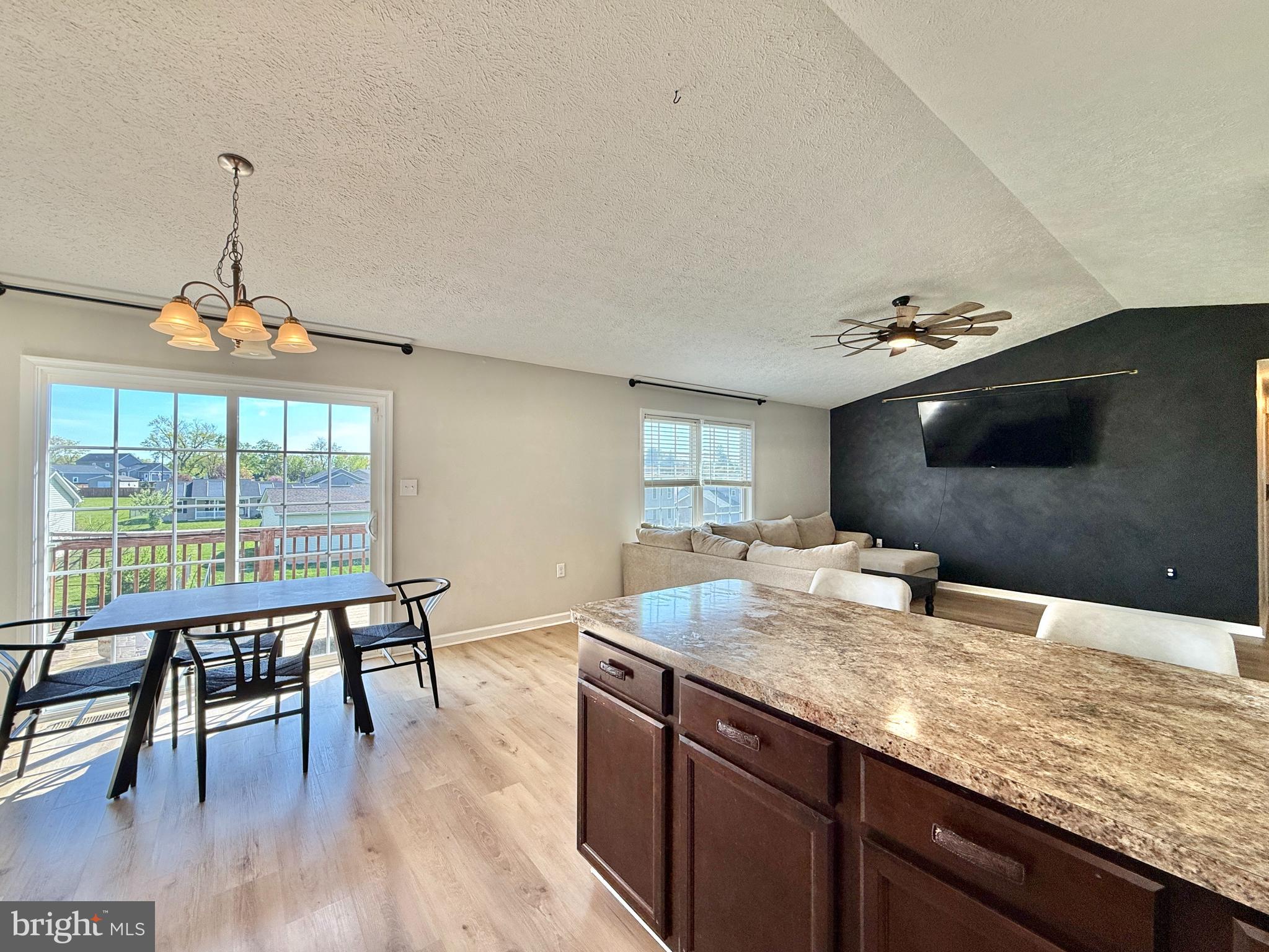 PEBBLE RIDGE - Residential