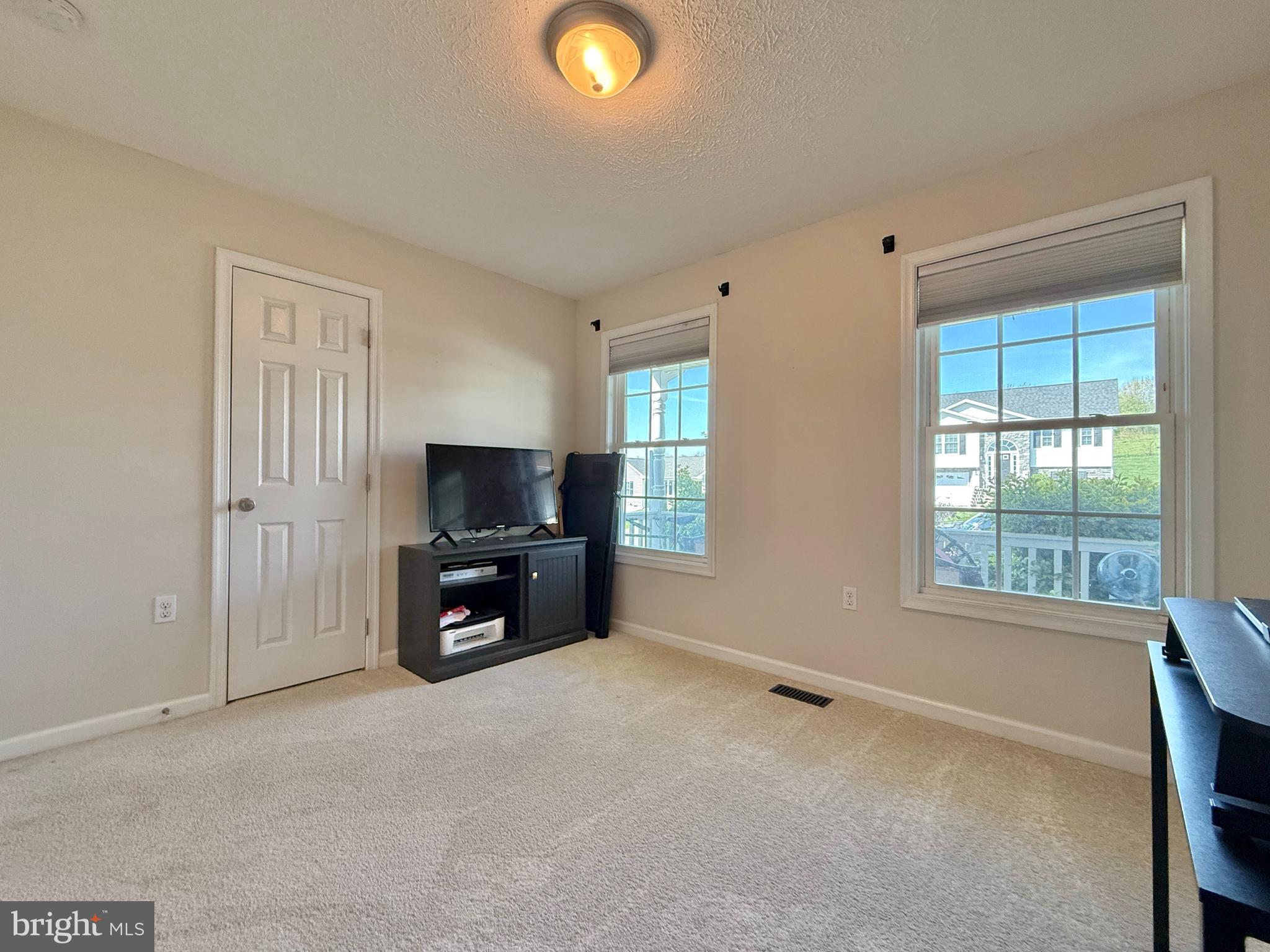 PEBBLE RIDGE - Residential