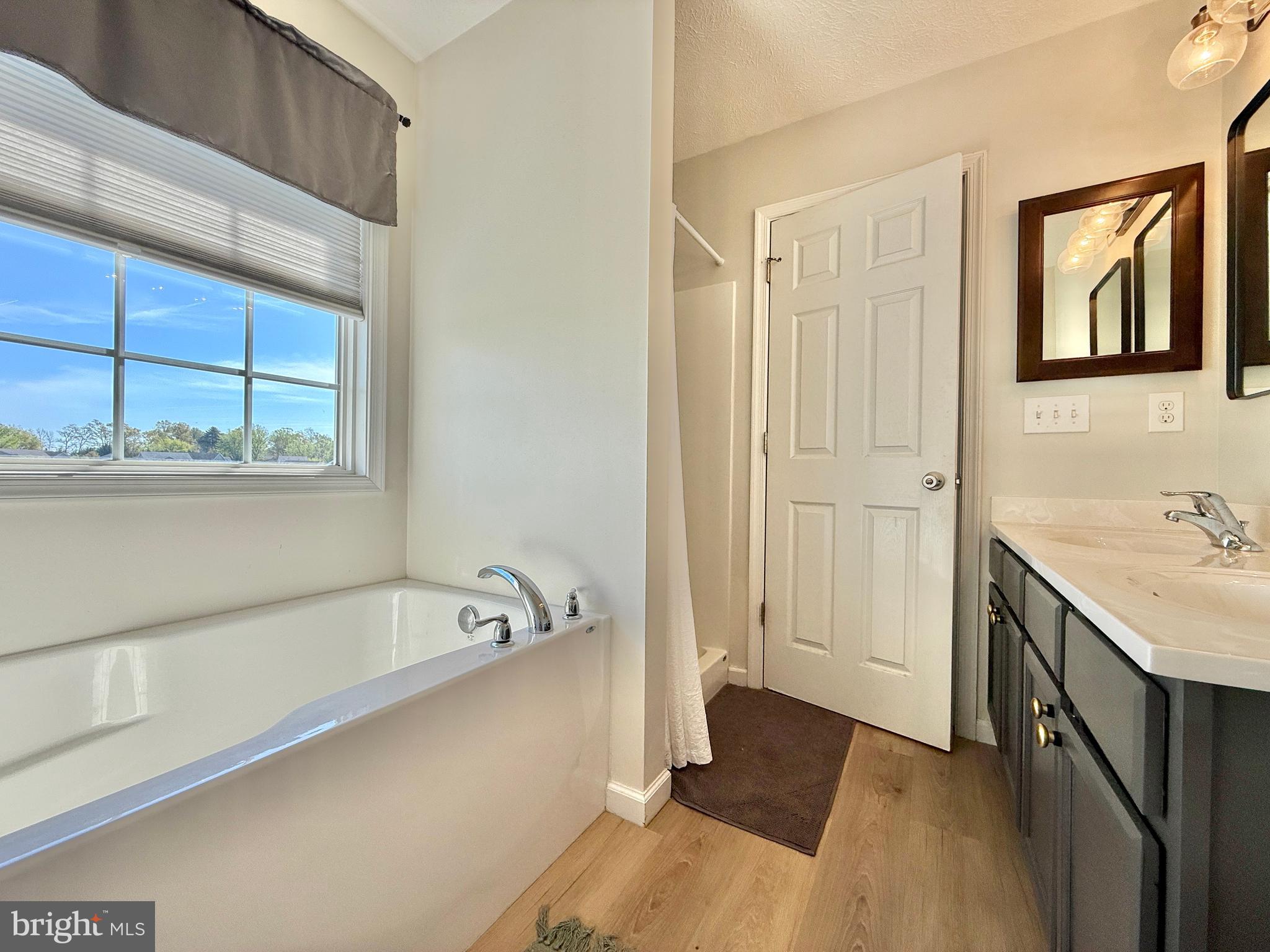 PEBBLE RIDGE - Residential