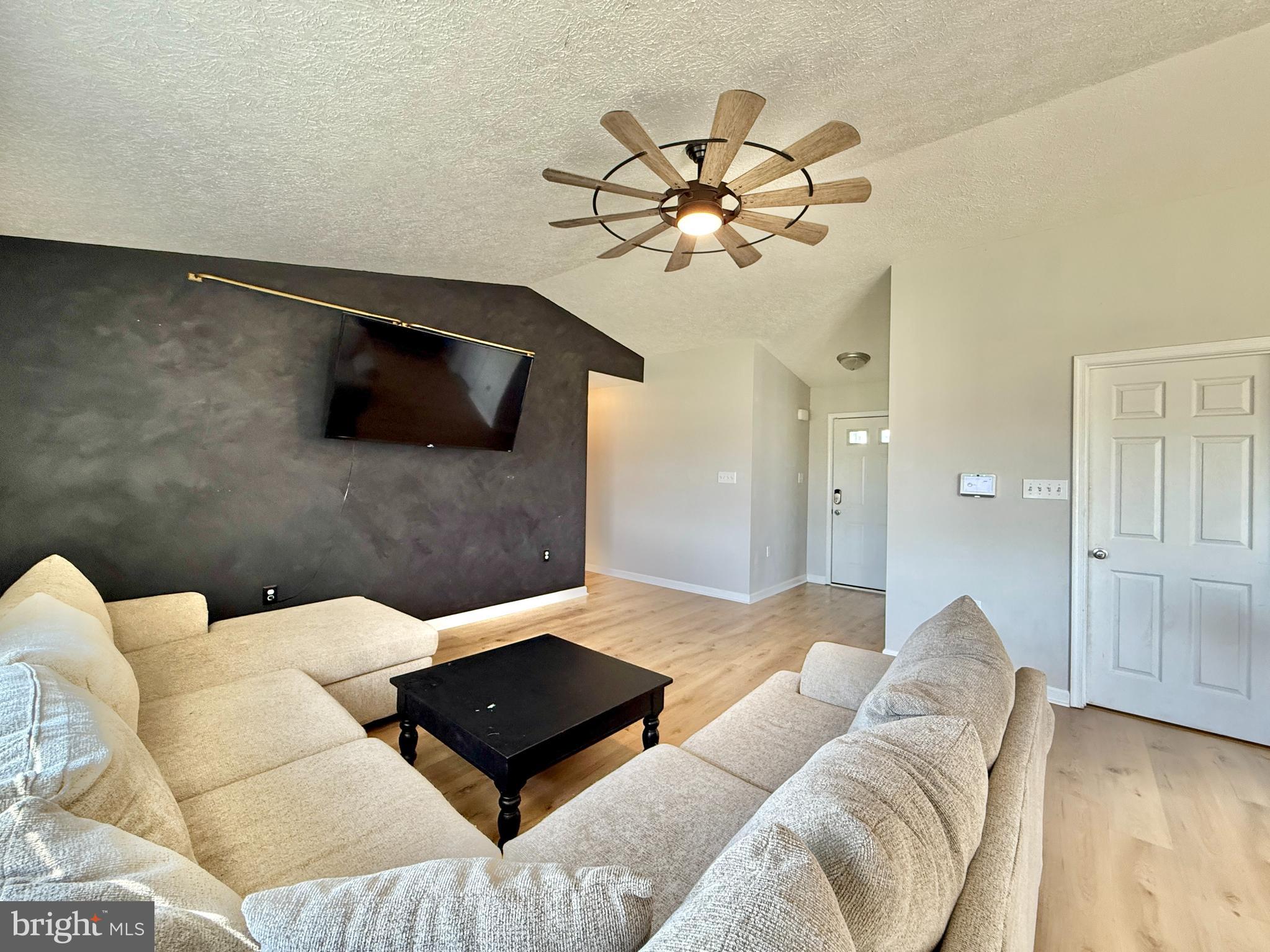 PEBBLE RIDGE - Residential