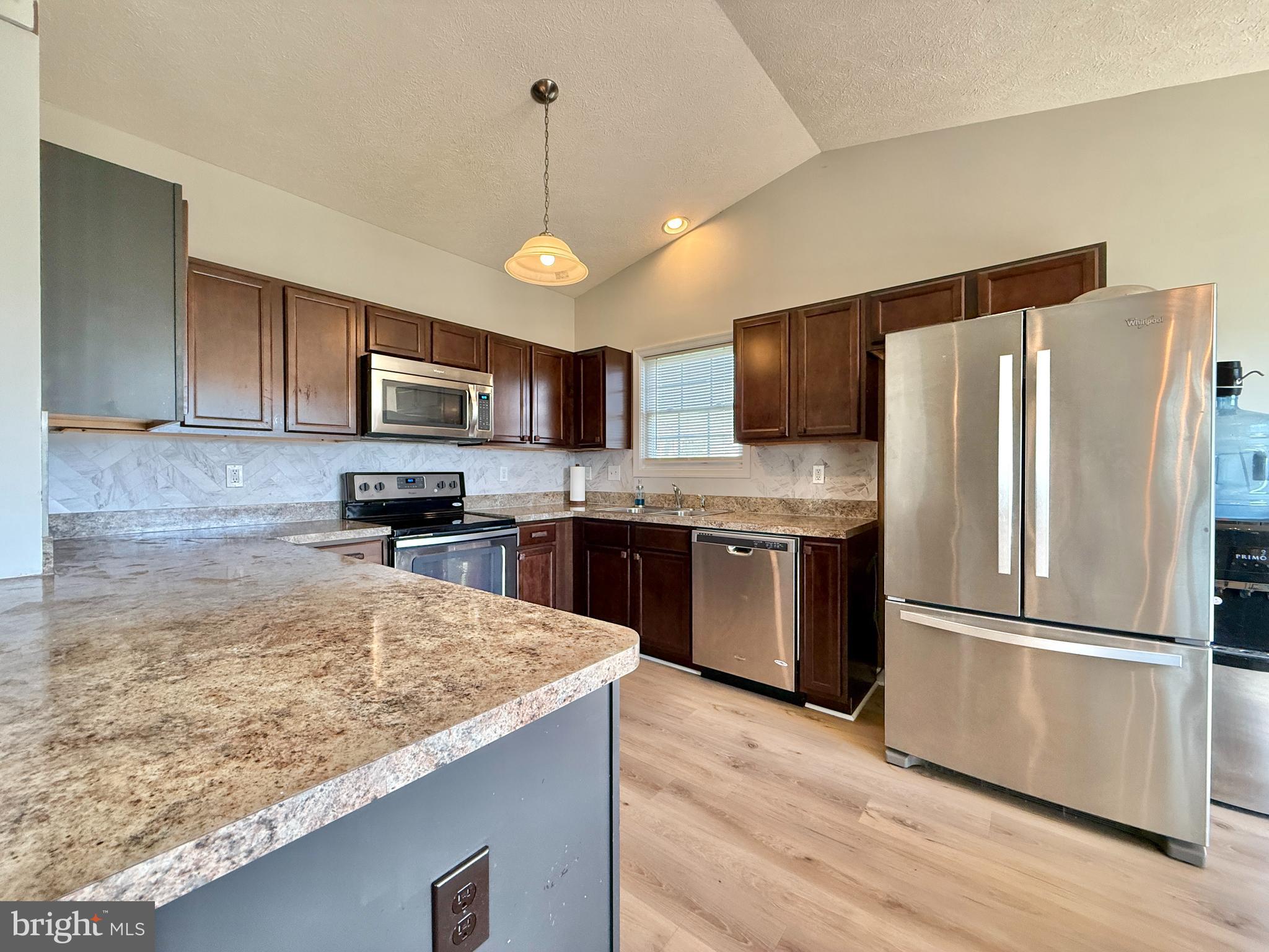 PEBBLE RIDGE - Residential