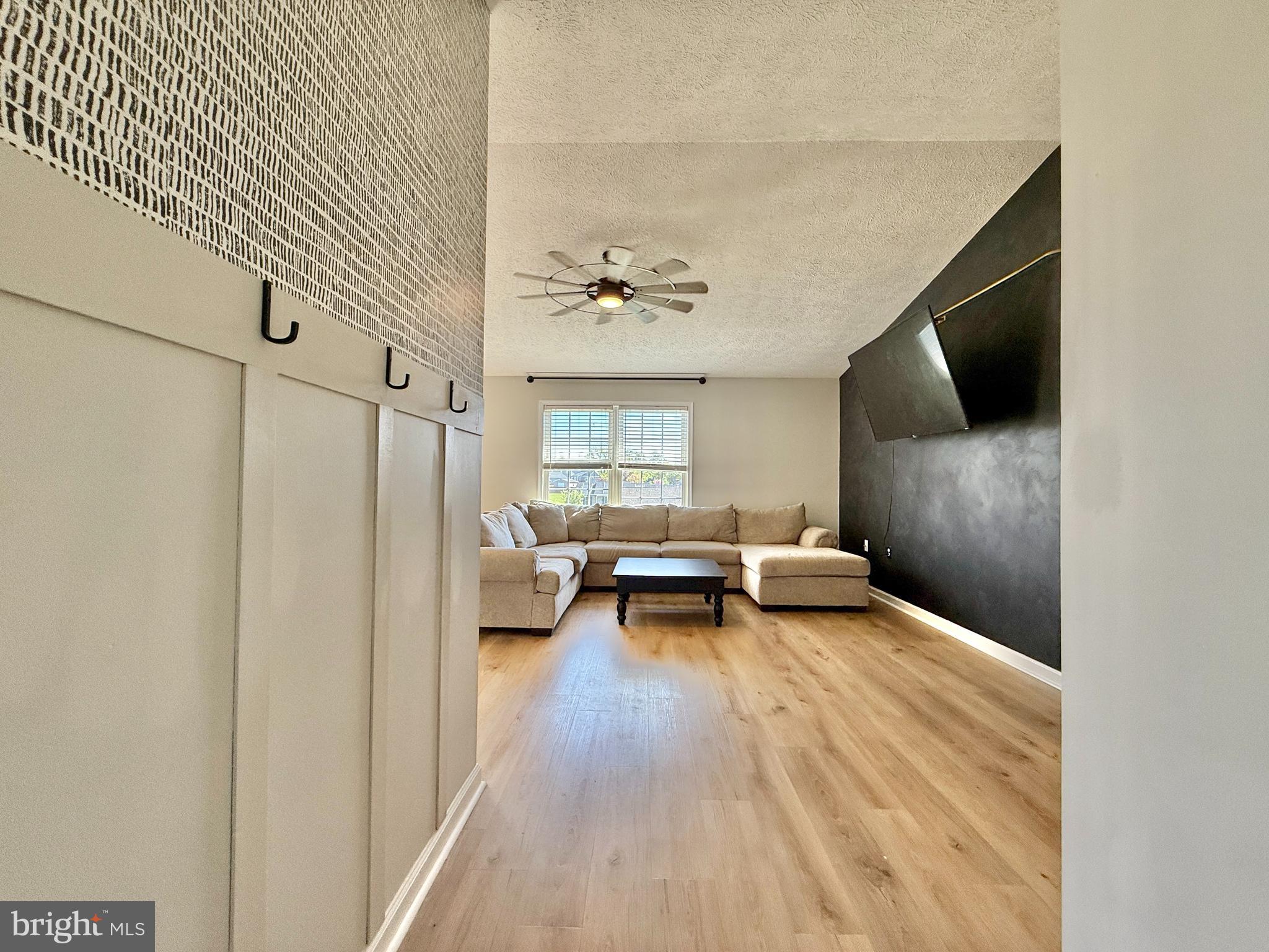 PEBBLE RIDGE - Residential