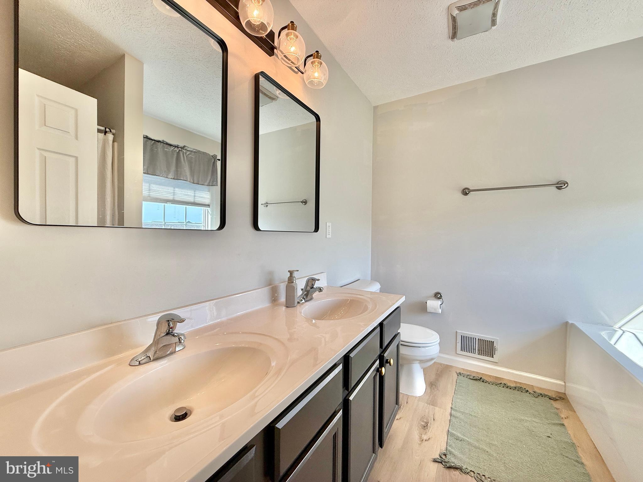 PEBBLE RIDGE - Residential