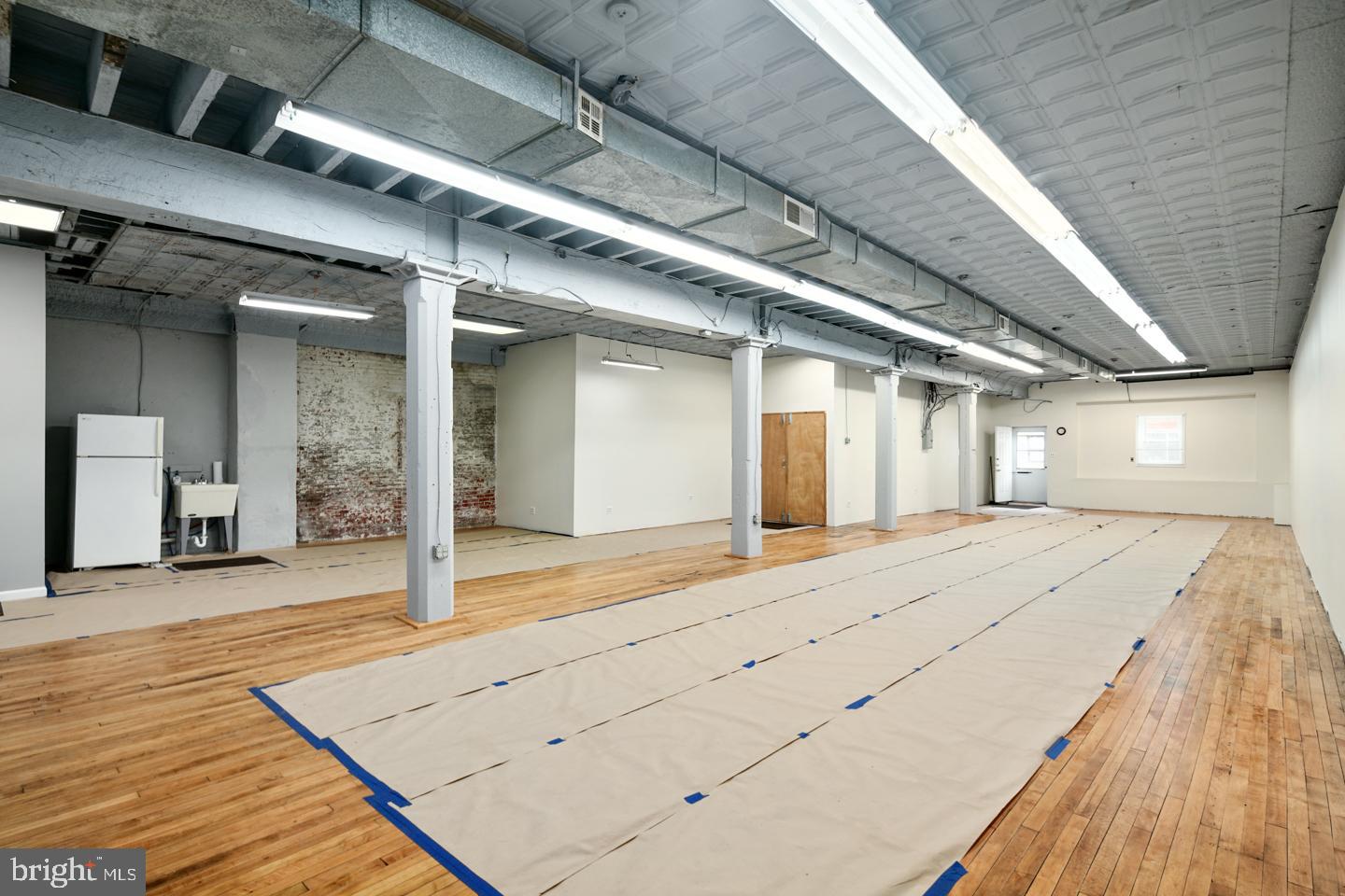 PASSYUNK SQUARE - Commercial Sale