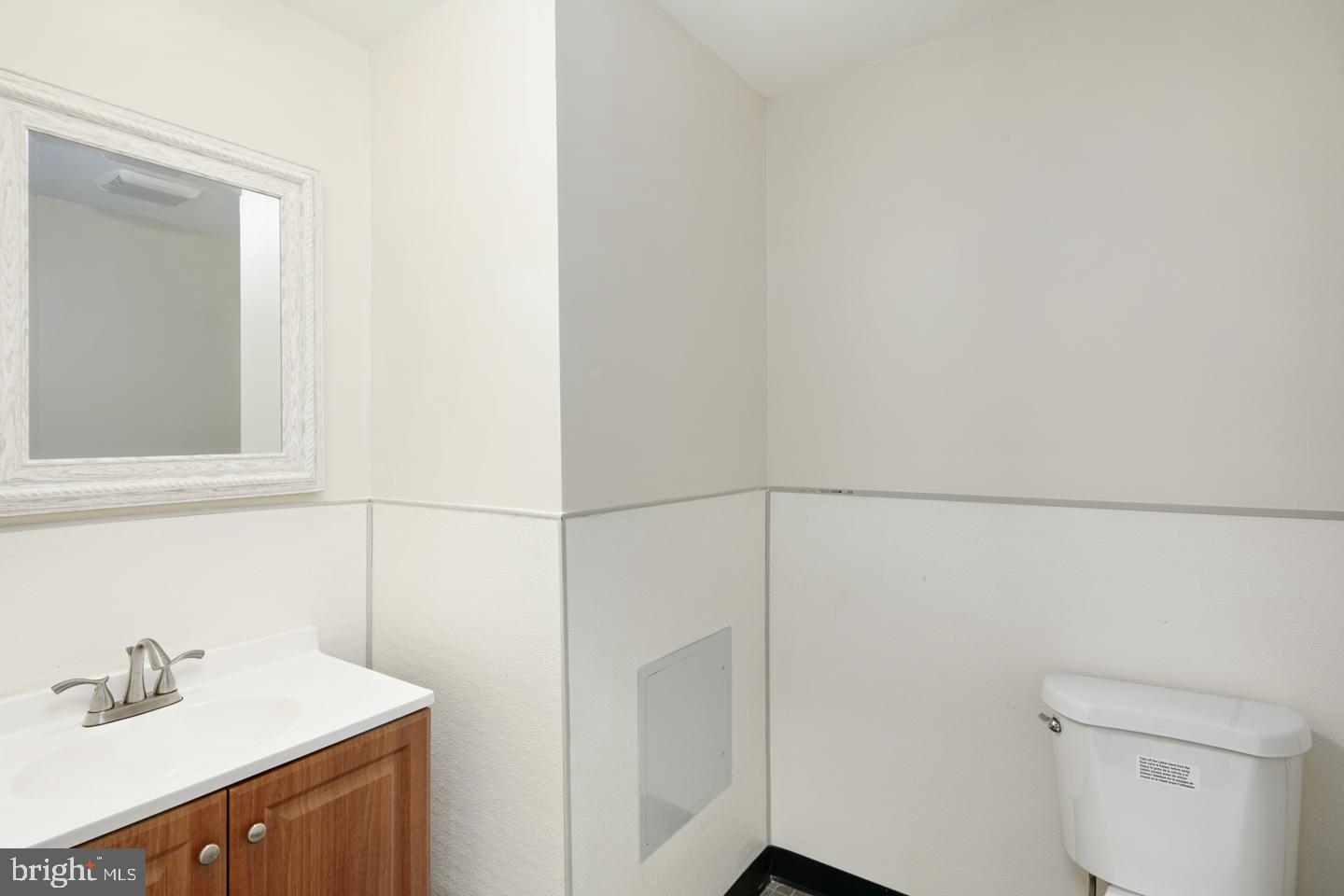 PASSYUNK SQUARE - Commercial Sale