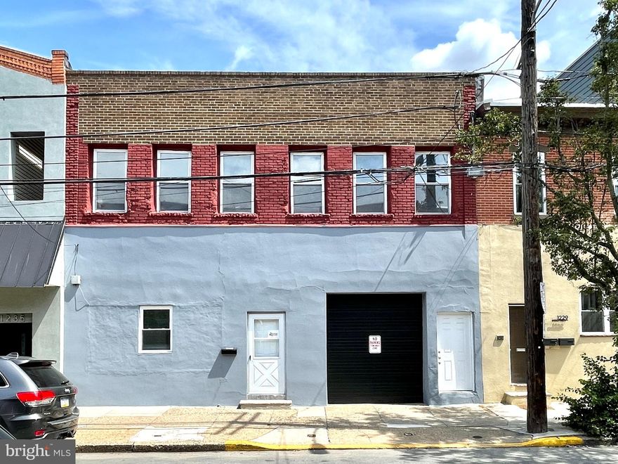 Amazing Developmental / Live work or Industrial use  opportunity! This  renovated 4,496 +/- sqft building consists of two floors with an additional 1,400+/- sqft basement for storage. 1st Floor- Newly refinished hardwood floors, a new heating system for the 1st floor, new handicapped bathroom and garage with steps going into the basement. 2nd floor- Expanding open space that is drenched with sunlight, exposed brick! Access to the roof from the 2nd floor. Heavy-duty foundation and support system.  The lot size is 34.833 x 72.83. Zoning is RSA 5 and the industrial use is recognized as a long standing “non-conforming” use.  It is grandfathered because the use is pre-dated. Seller has provided a 3rd floor option that will need zoning approvals.  This property is a must-see and is very unique! Just minutes from South Broad Street and public transportation!