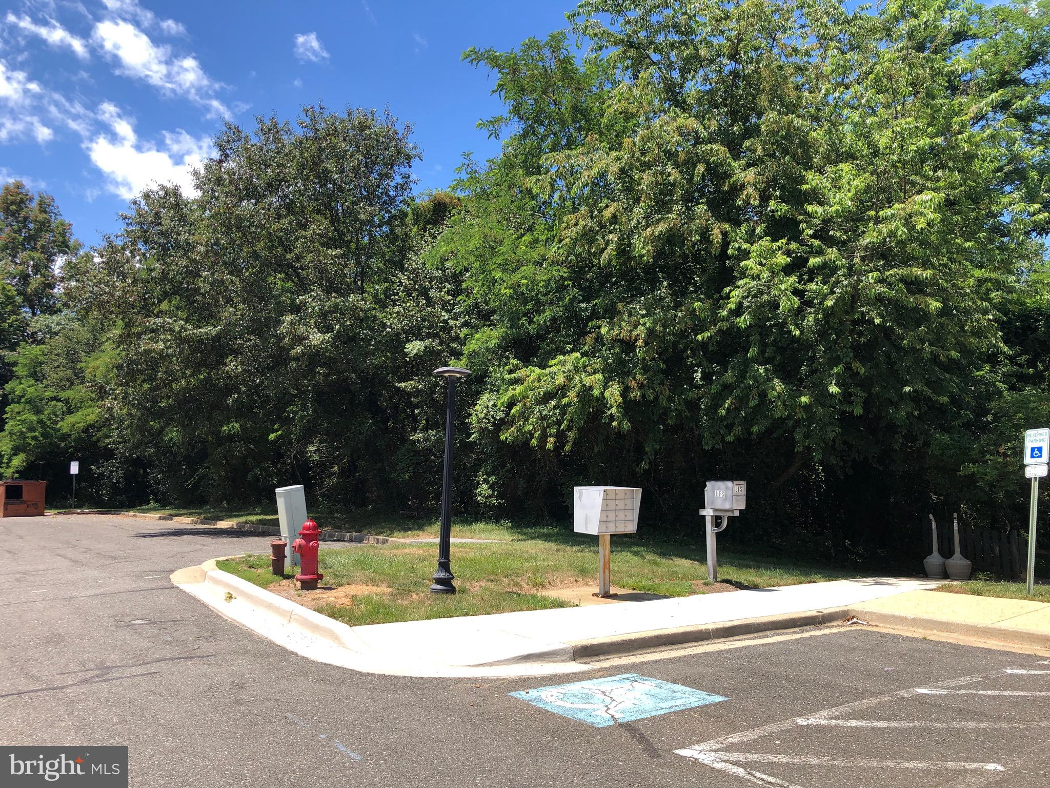 OLDE FORT SQUARE CONDO P - Commercial Lease