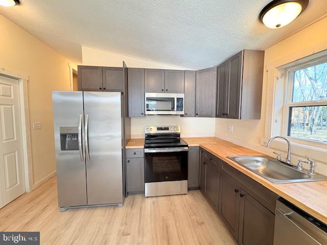 TOWAMENSING TRAIL - Residential