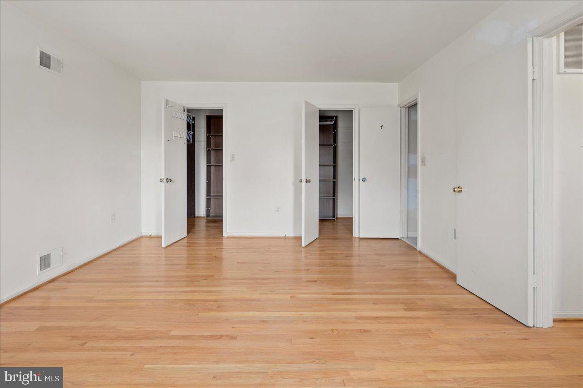 OVER LEE KNOLLS - Residential